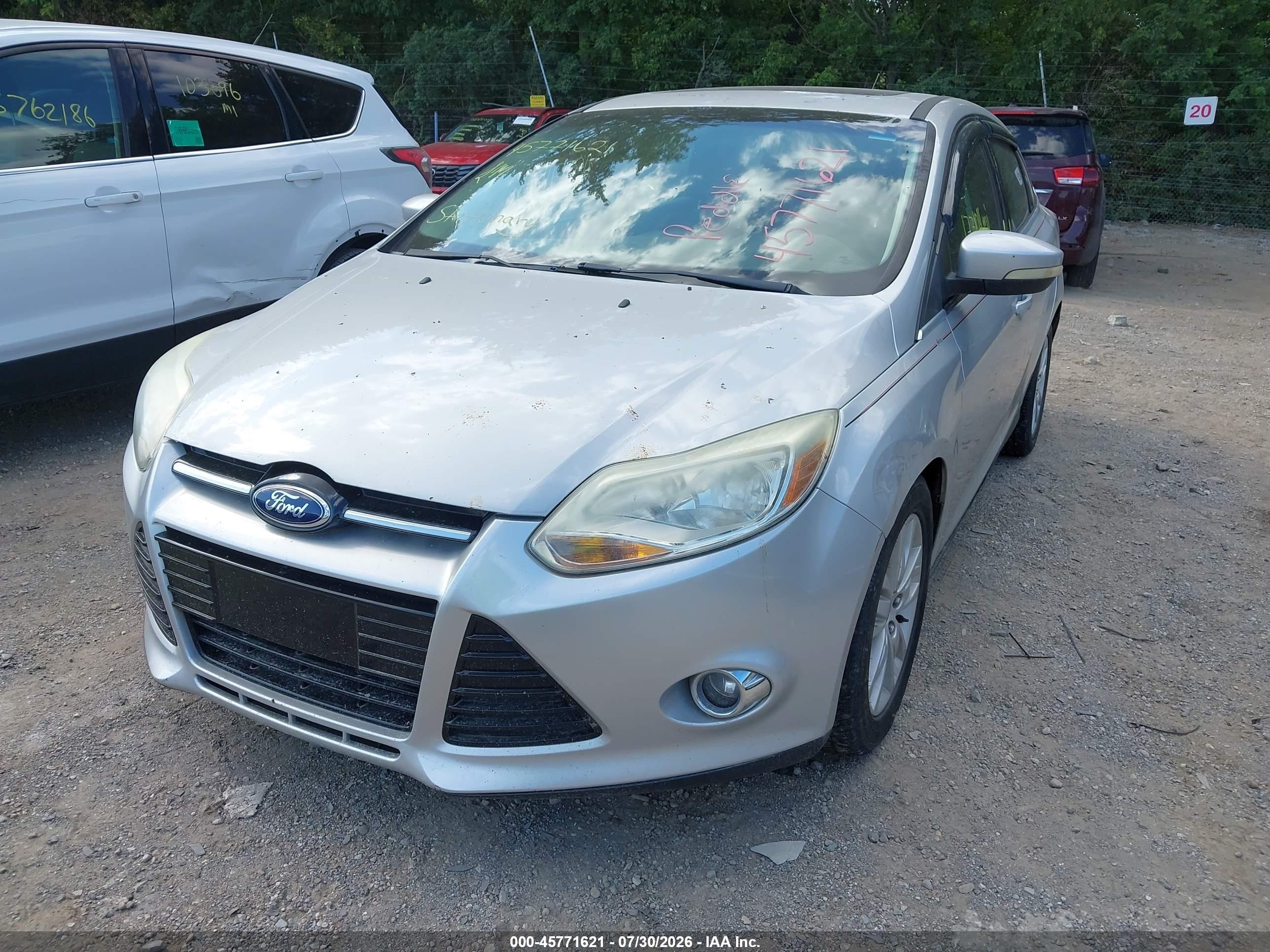2012 Ford Focus Sel Серебряный vin: 1FAHP3H23CL337678