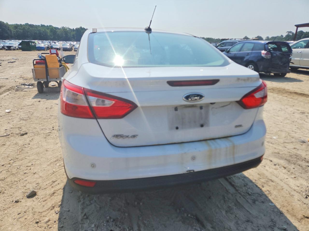 2012 Ford Focus Sel White vin: 1FAHP3H23CL353105
