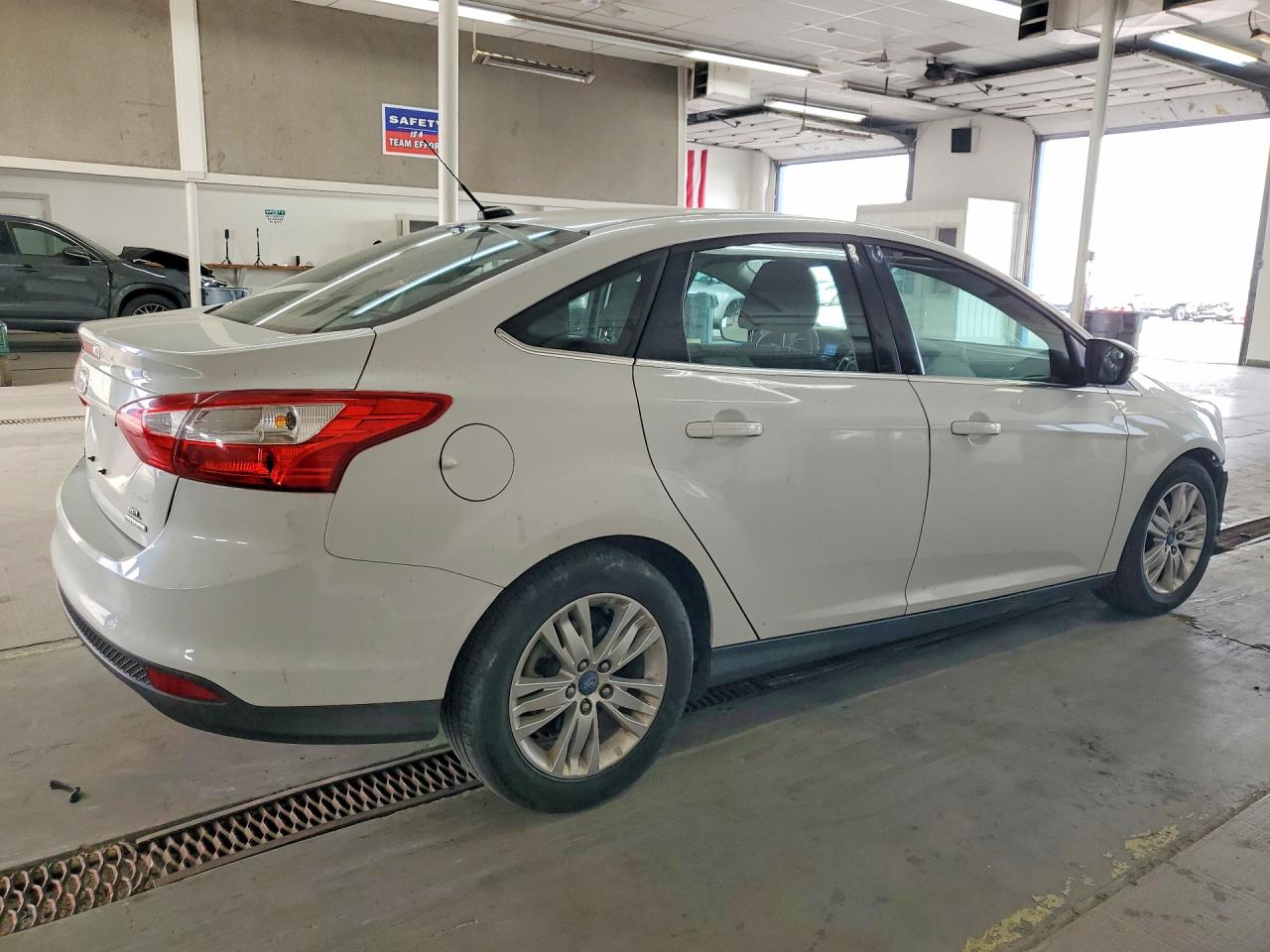 2012 Ford Focus Sel White vin: 1FAHP3H23CL395760