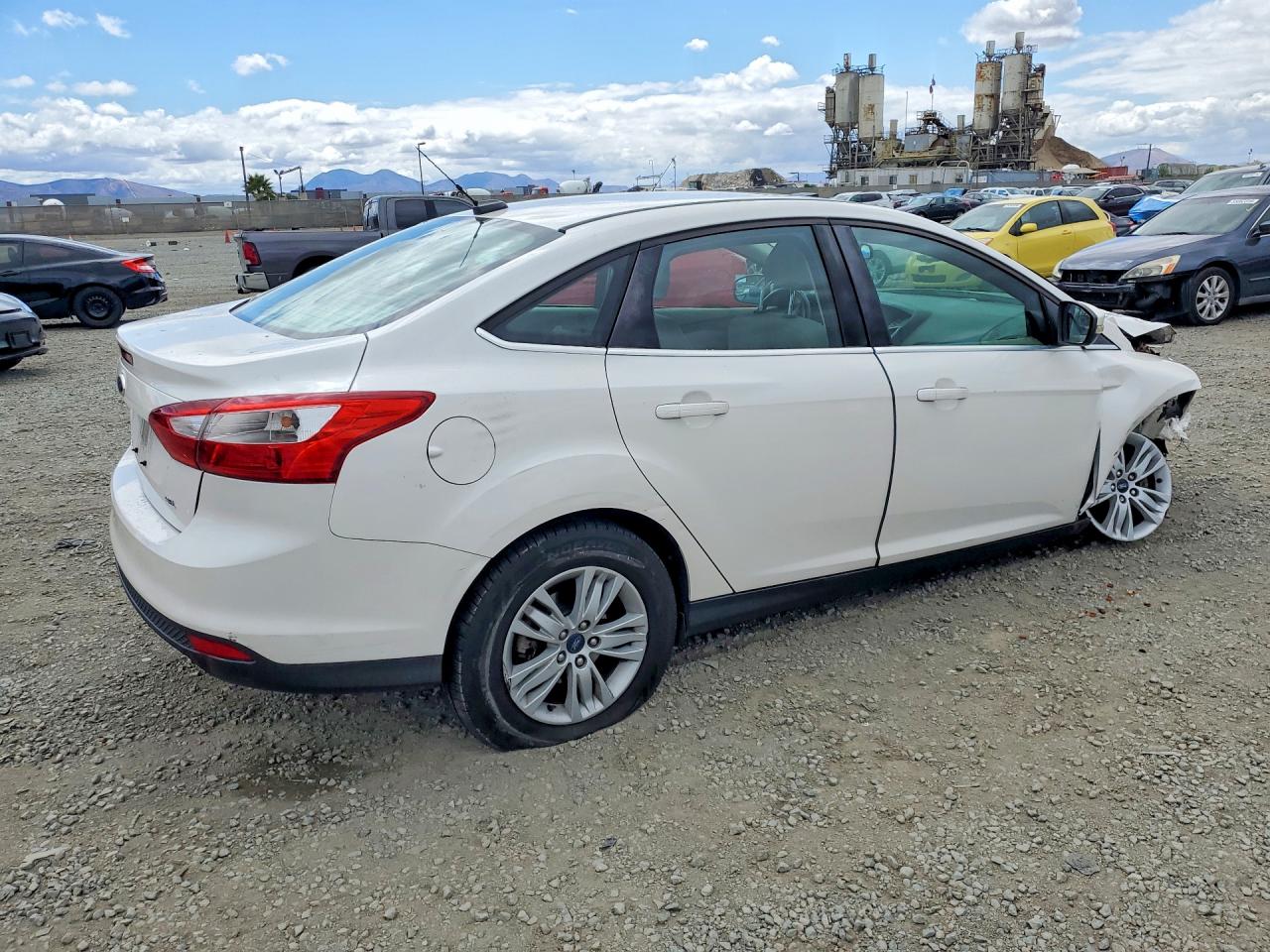 2012 Ford Focus Sel White vin: 1FAHP3H24CL304916