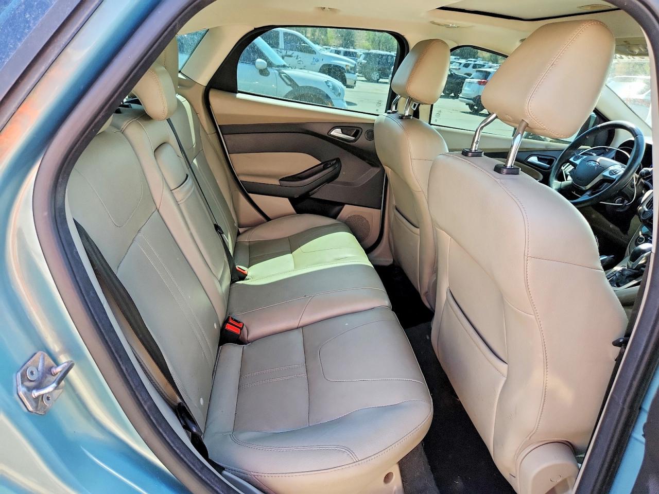 2012 Ford Focus Sel Turquoise vin: 1FAHP3H24CL362251