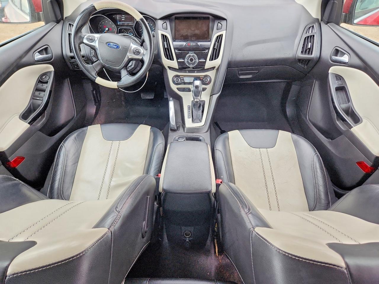 2012 Ford Focus Sel Red vin: 1FAHP3H25CL128619