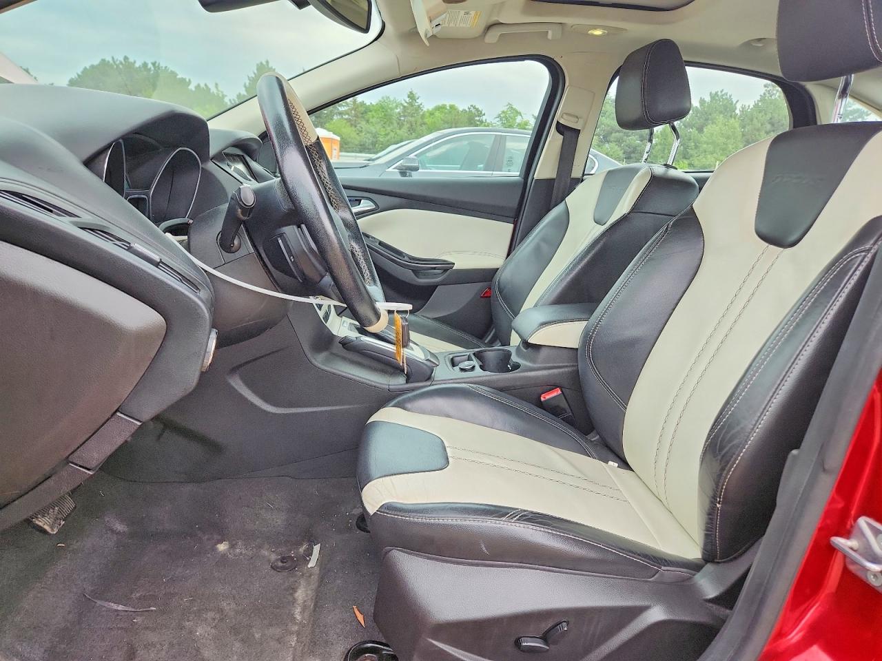 2012 Ford Focus Sel Red vin: 1FAHP3H25CL128619