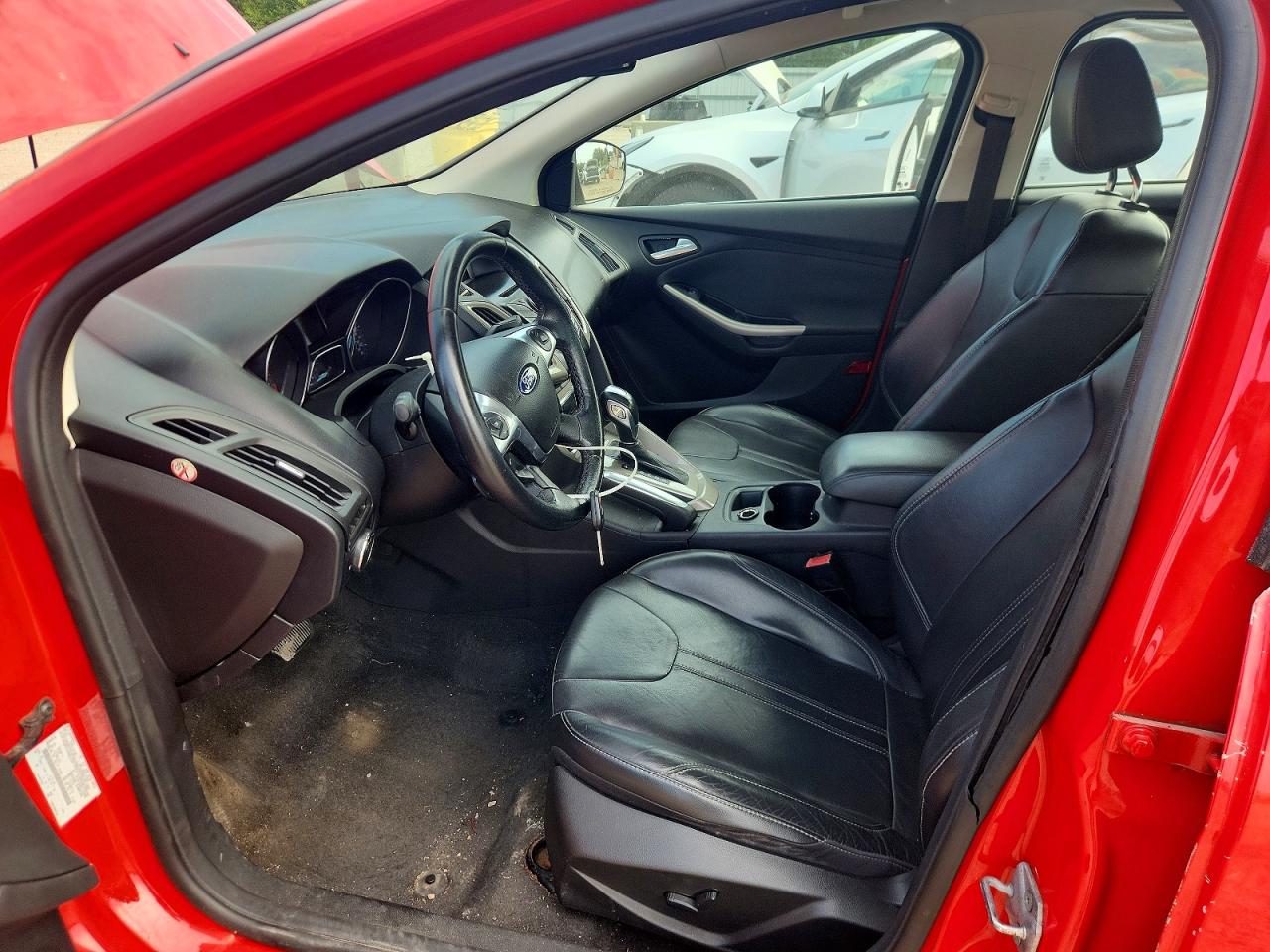 2012 Ford Focus Sel Red vin: 1FAHP3H25CL200659