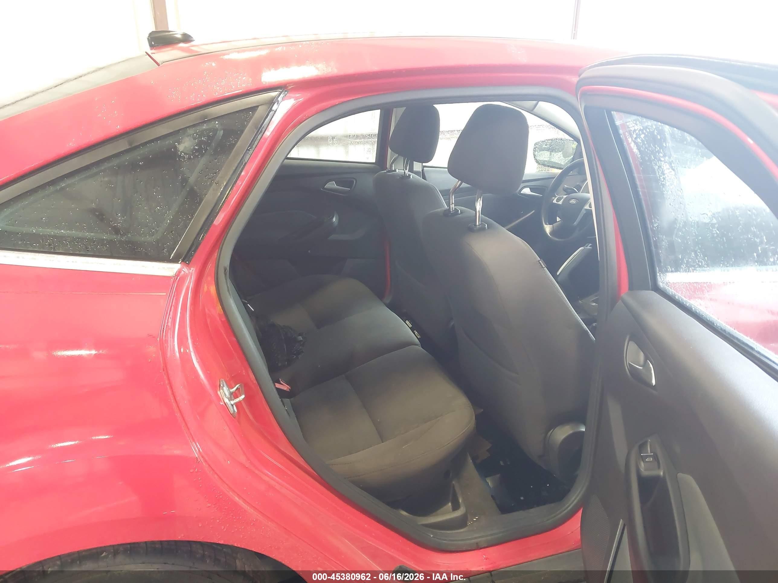 2012 Ford Focus Sel Red vin: 1FAHP3H25CL325306