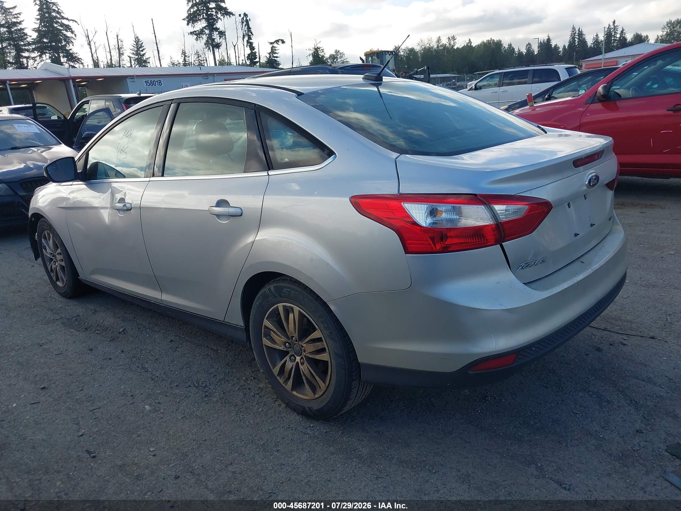 2012 Ford Focus Sel Серебряный vin: 1FAHP3H25CL367278