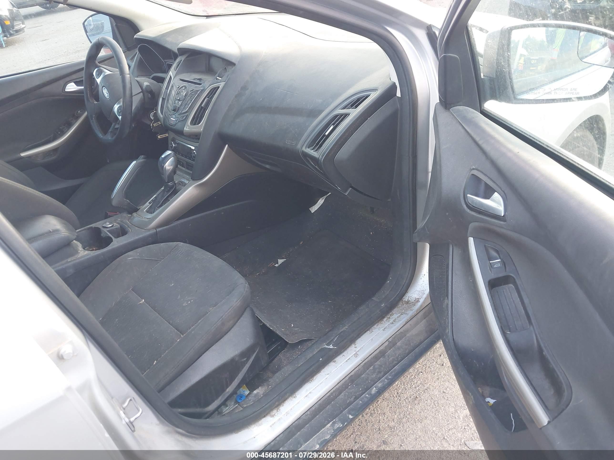2012 Ford Focus Sel Серебряный vin: 1FAHP3H25CL367278
