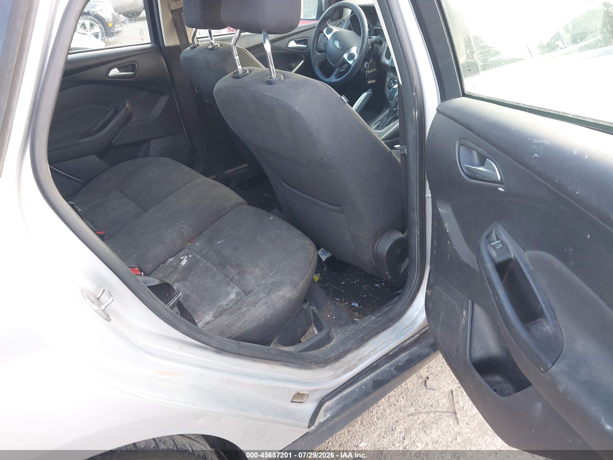 2012 Ford Focus Sel Серебряный vin: 1FAHP3H25CL367278