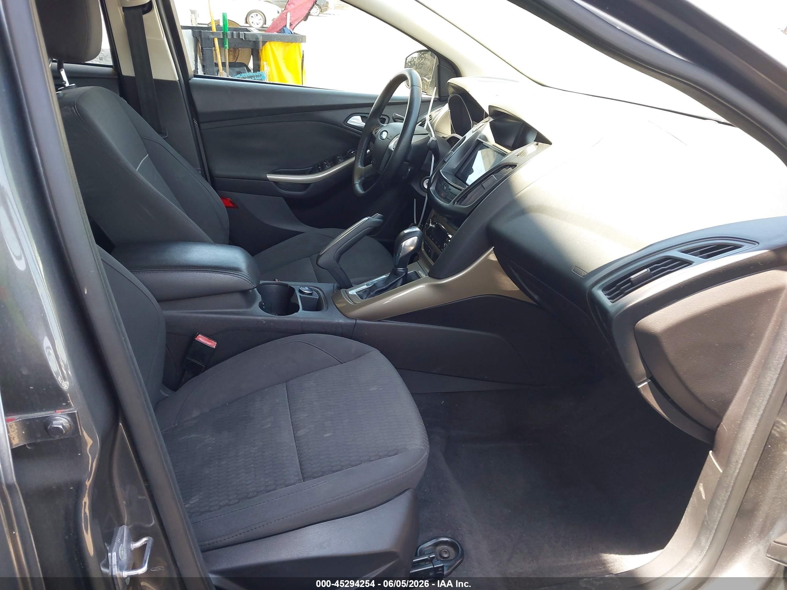 2012 Ford Focus Sel Gray vin: 1FAHP3H25CL371900