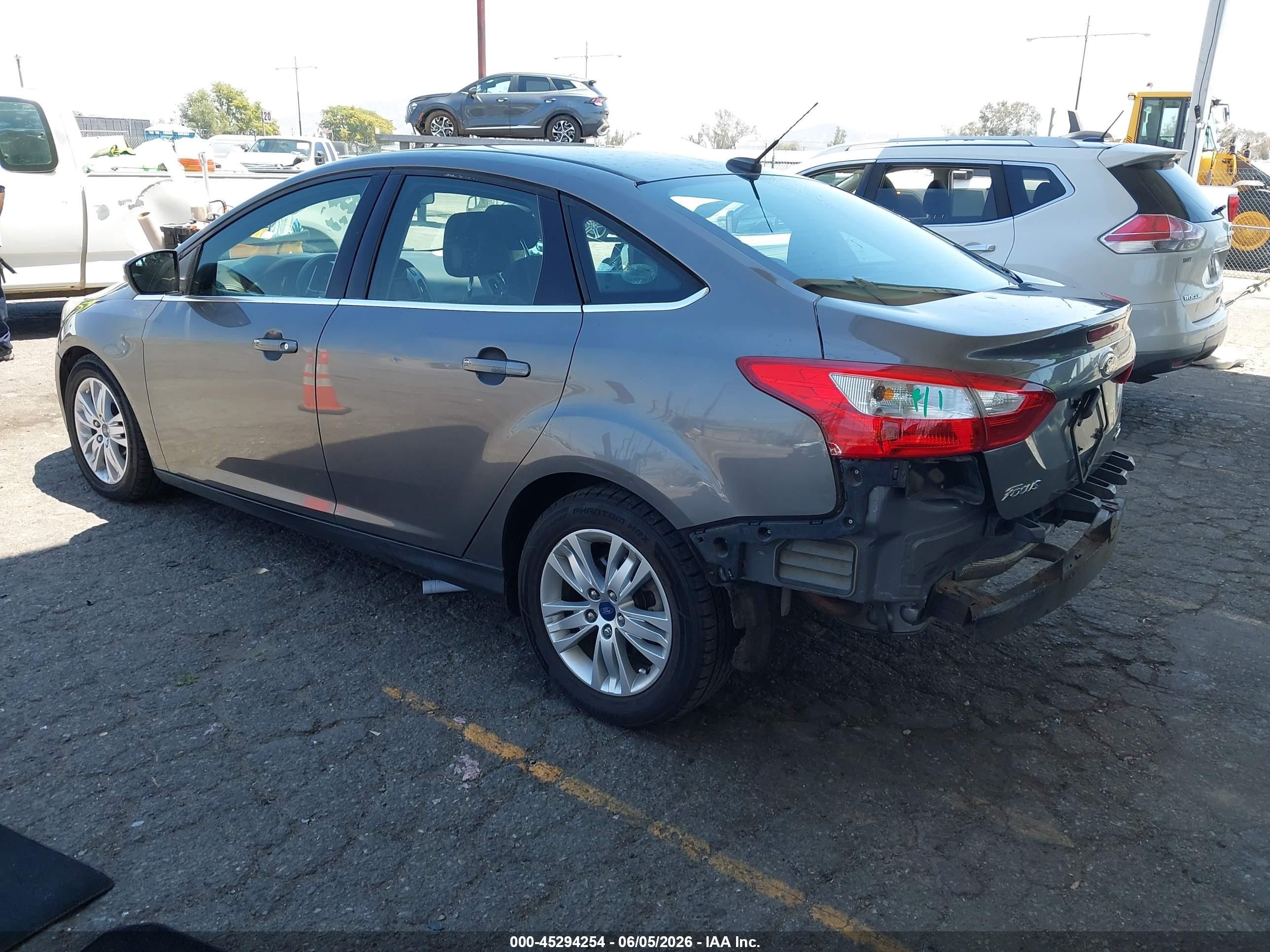2012 Ford Focus Sel Gray vin: 1FAHP3H25CL371900