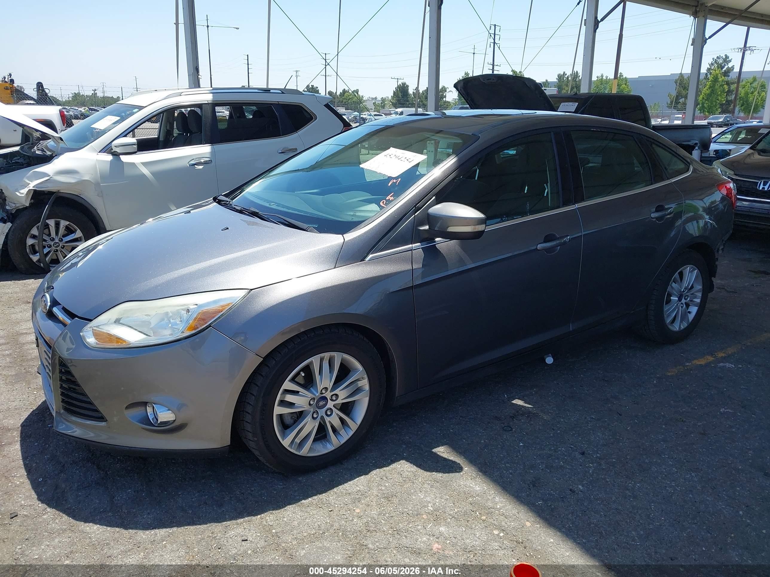 2012 Ford Focus Sel Gray vin: 1FAHP3H25CL371900
