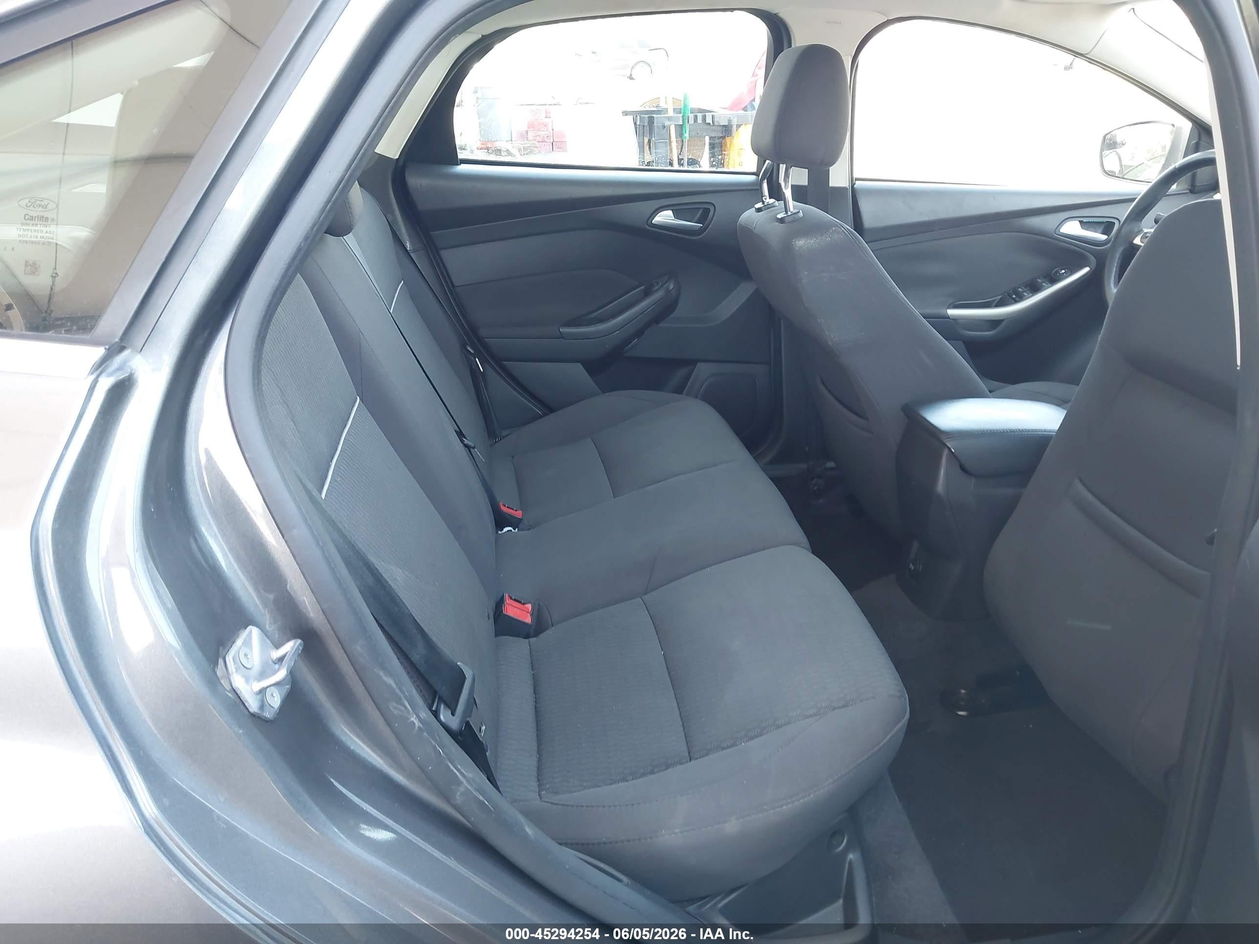 2012 Ford Focus Sel Gray vin: 1FAHP3H25CL371900