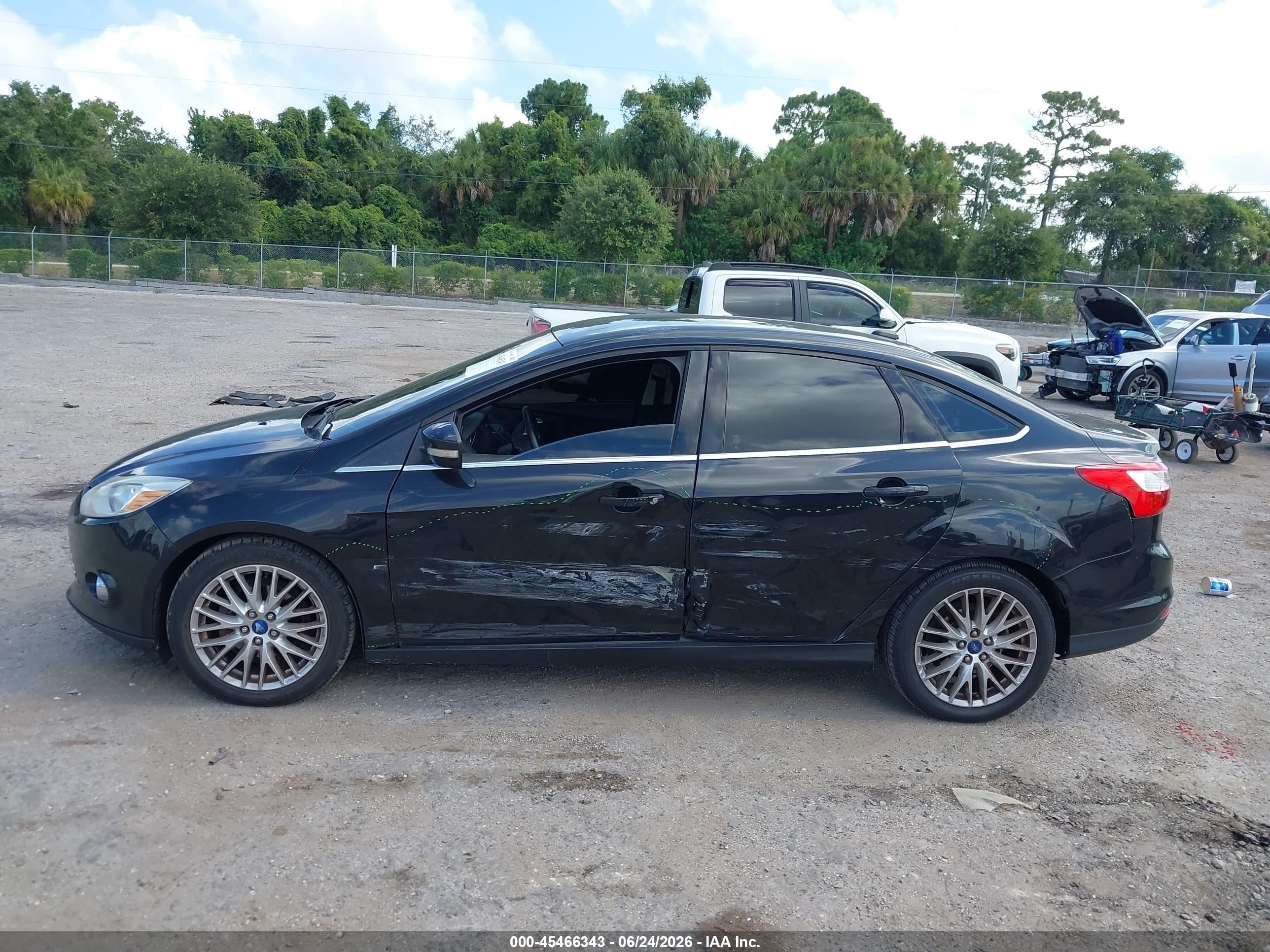 2012 Ford Focus Sel Black vin: 1FAHP3H27CL446709