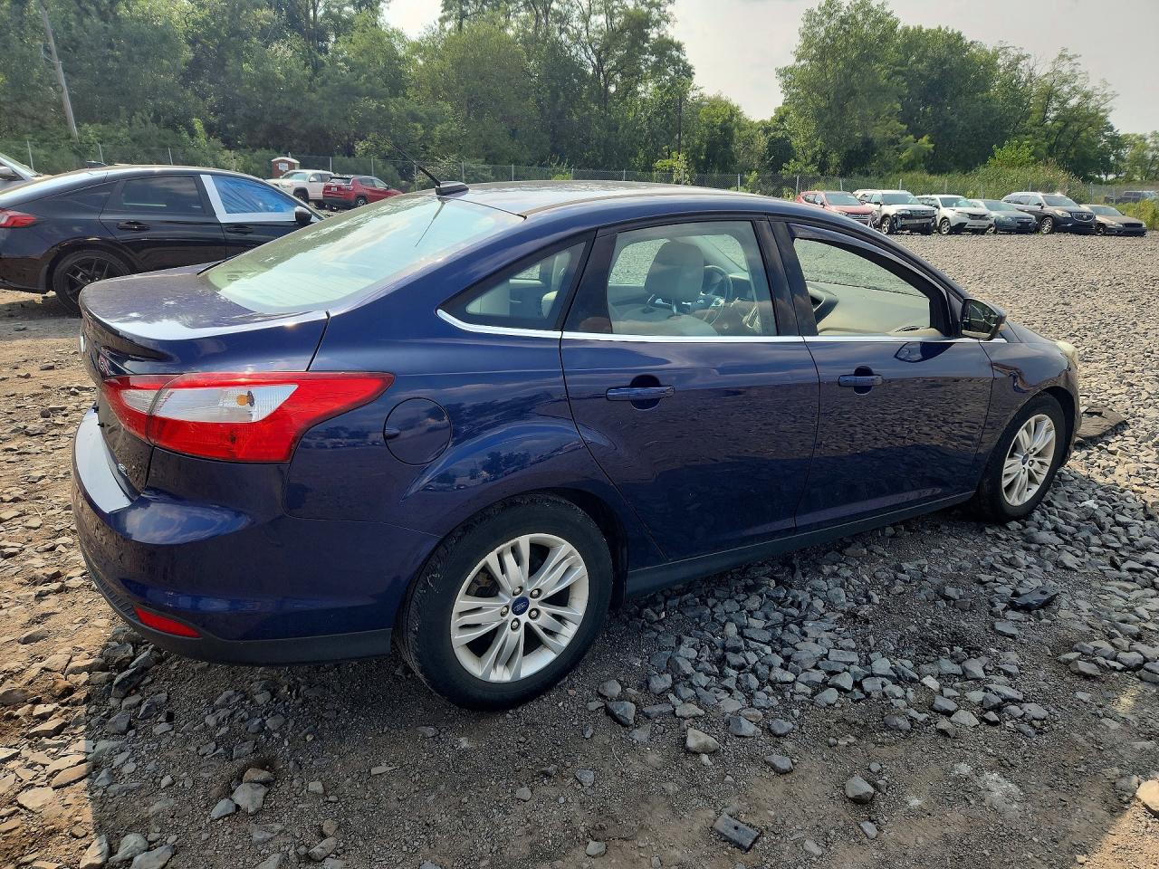 2012 Ford Focus Sel Blue vin: 1FAHP3H28CL149707