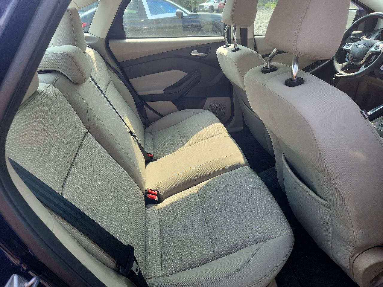 2012 Ford Focus Sel Blue vin: 1FAHP3H28CL149707