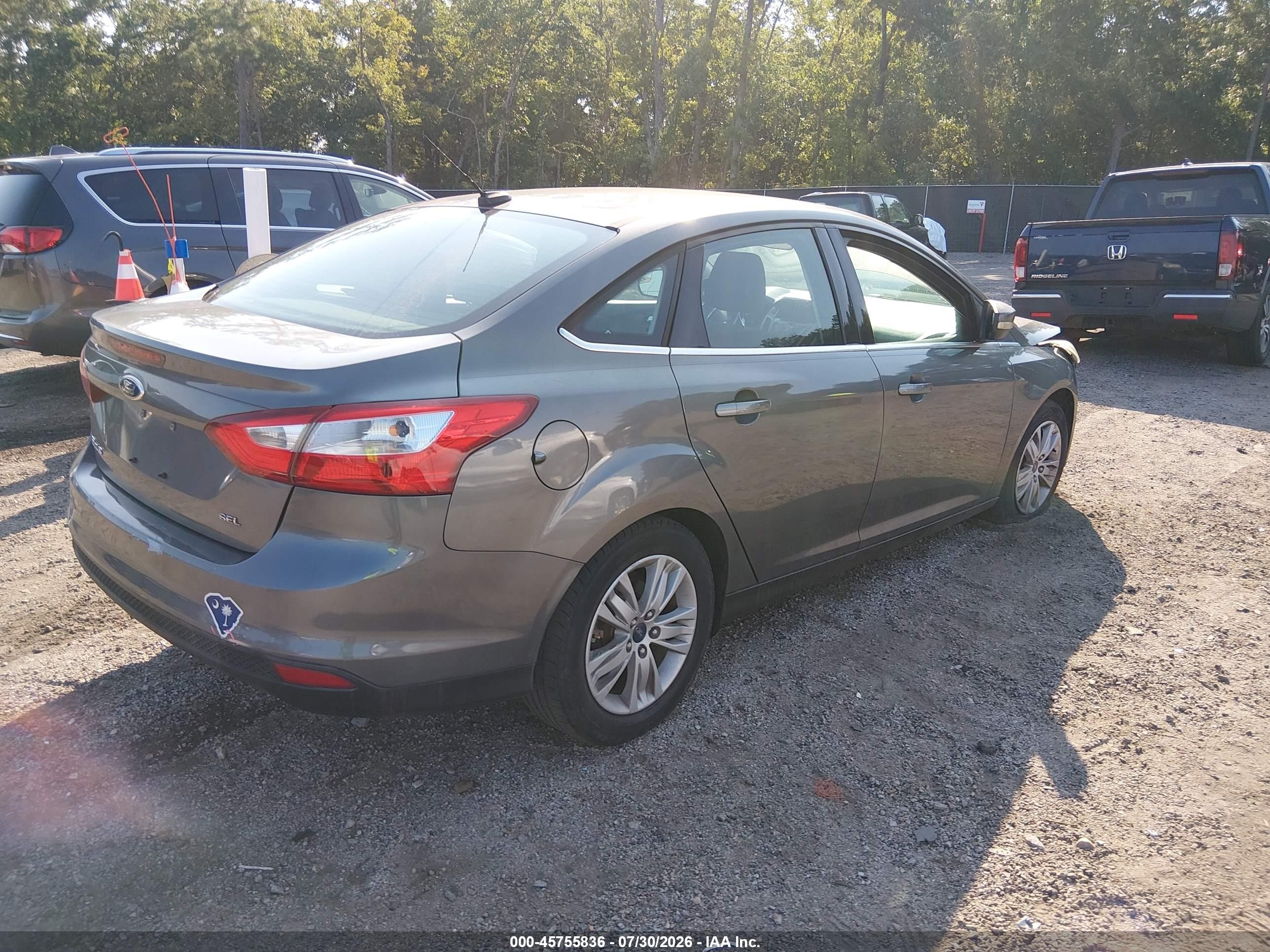 2012 Ford Focus Sel Серый vin: 1FAHP3H28CL325400