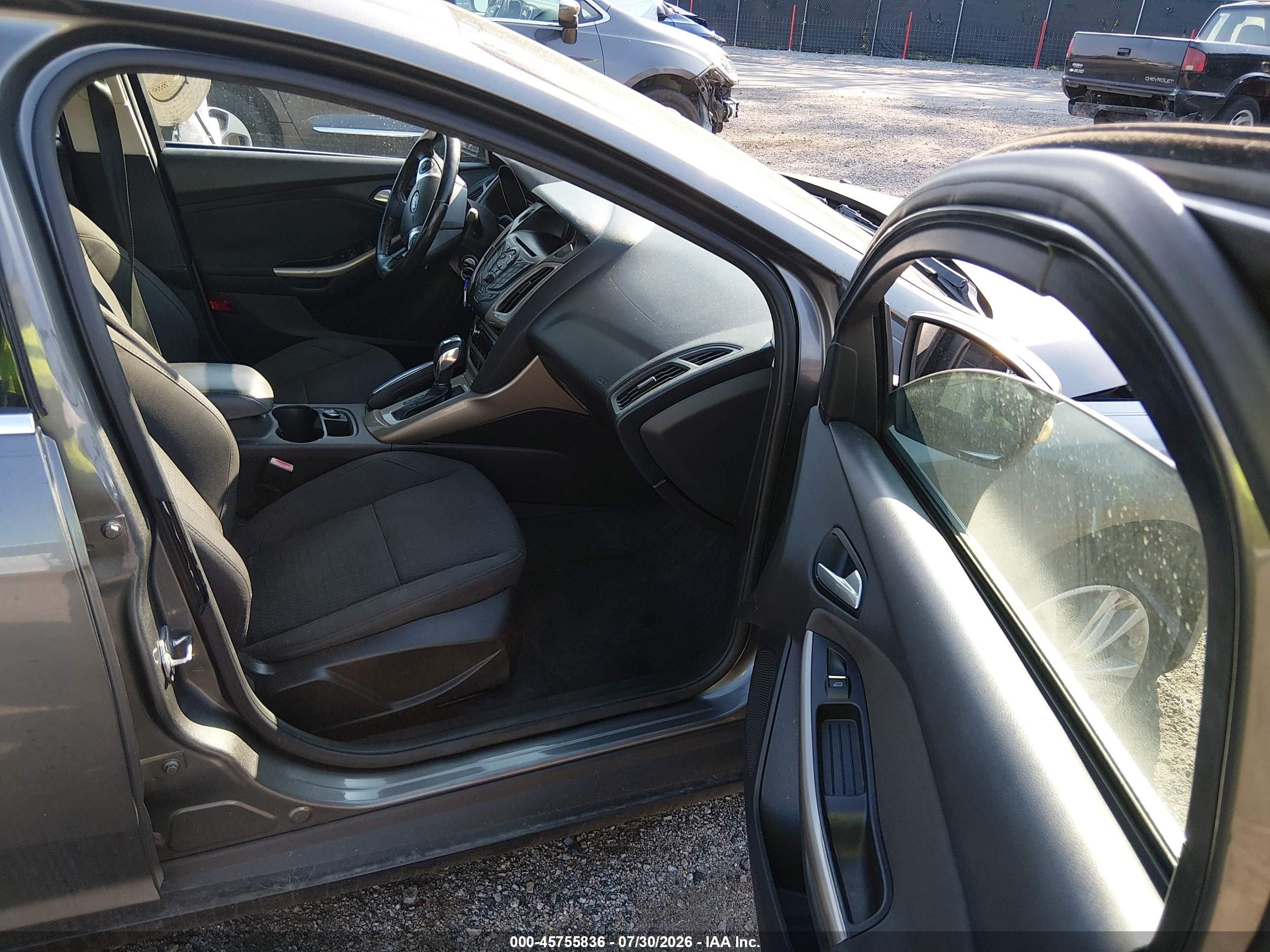 2012 Ford Focus Sel Серый vin: 1FAHP3H28CL325400