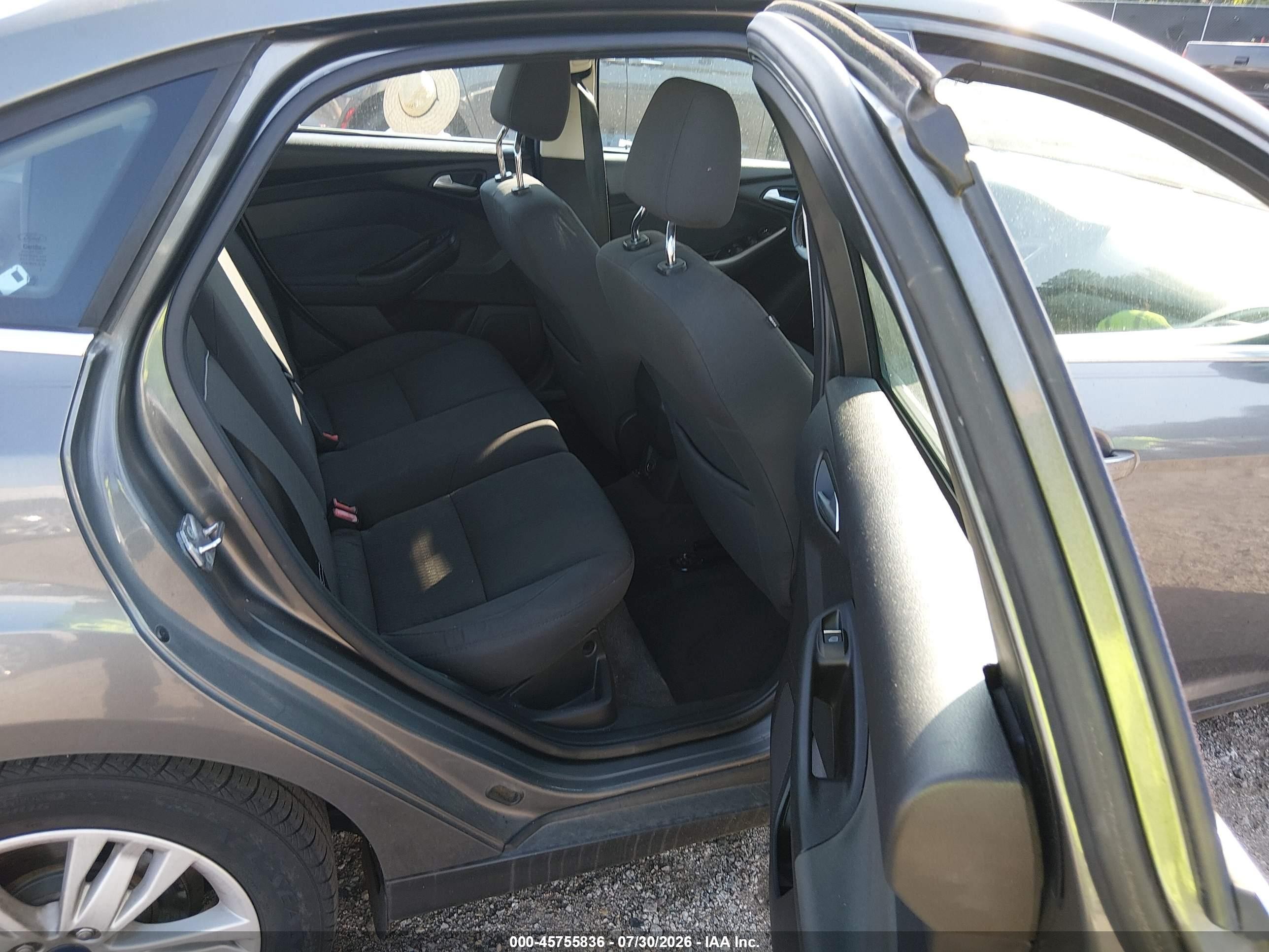 2012 Ford Focus Sel Серый vin: 1FAHP3H28CL325400