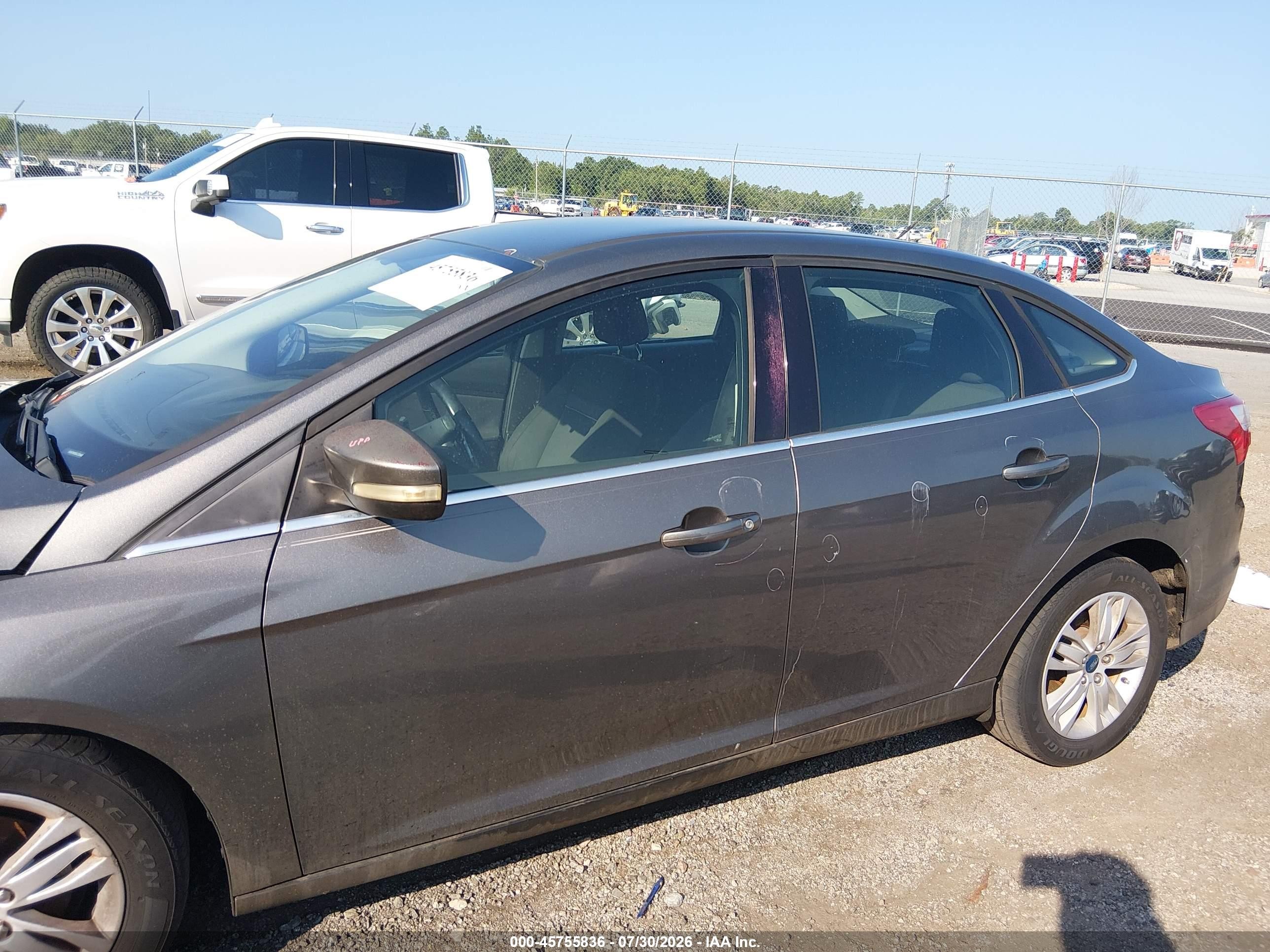 2012 Ford Focus Sel Серый vin: 1FAHP3H28CL325400