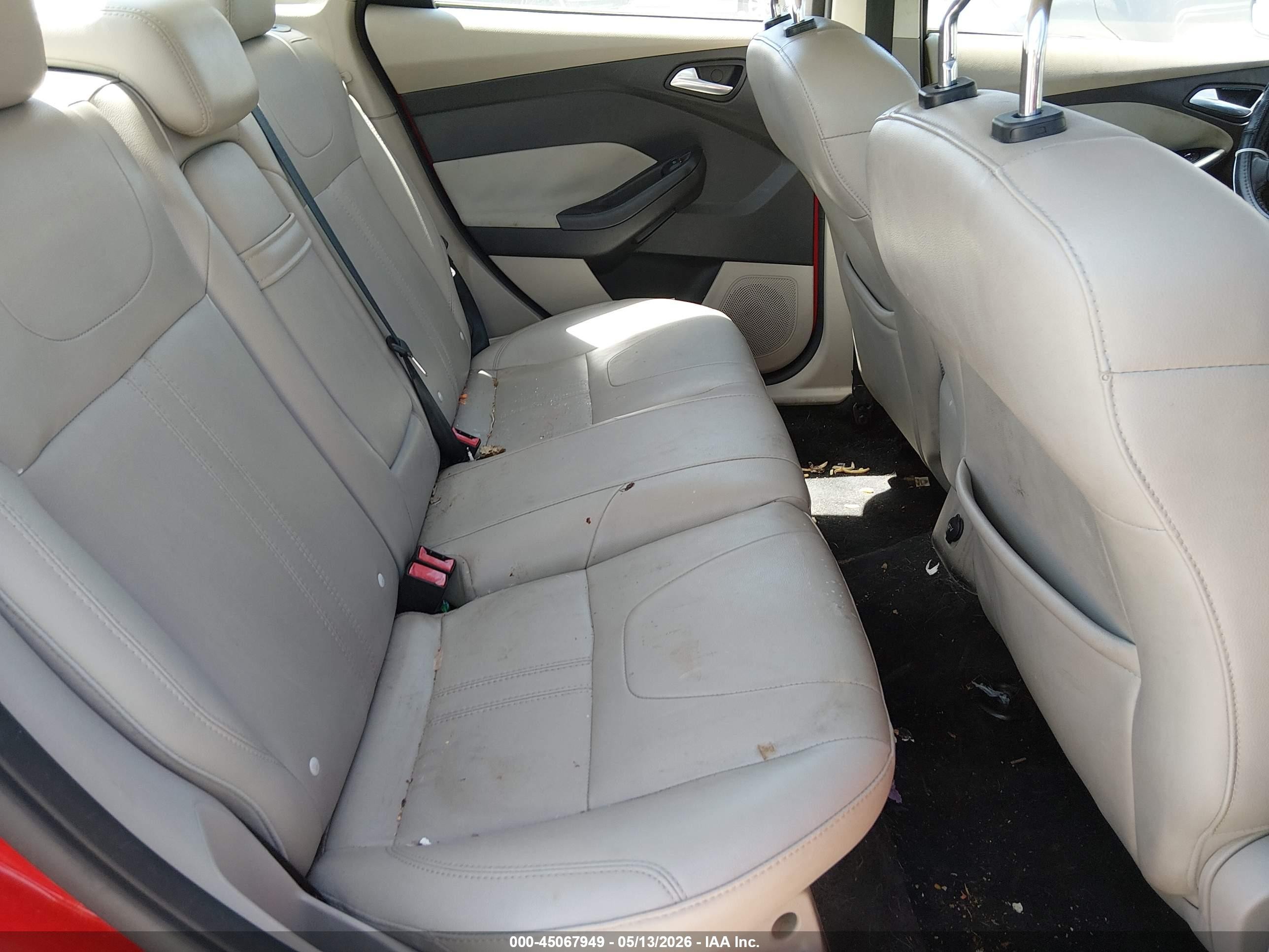 2012 Ford Focus Sel Red vin: 1FAHP3H28CL333979
