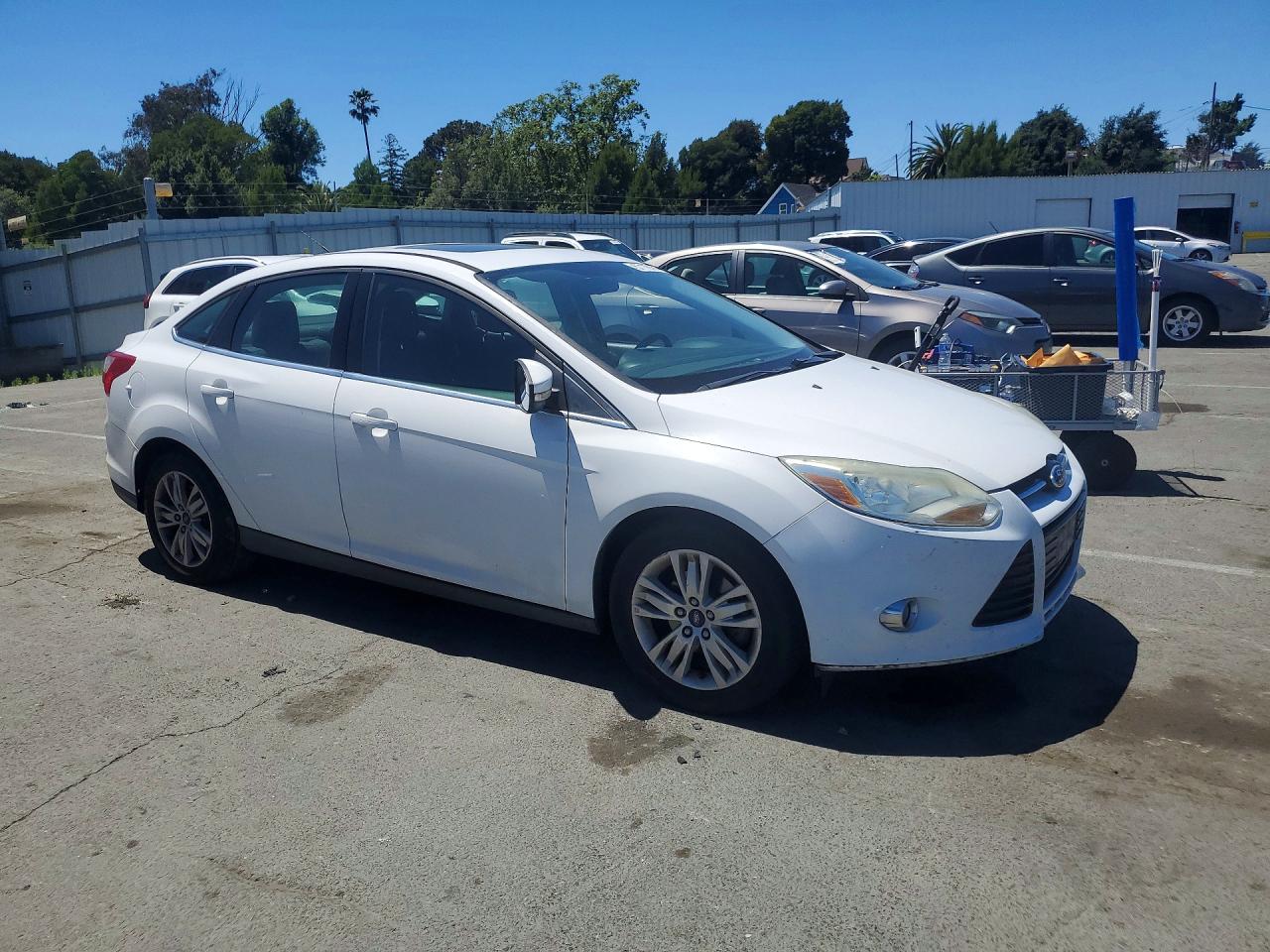 2012 Ford Focus Sel White vin: 1FAHP3H28CL339913