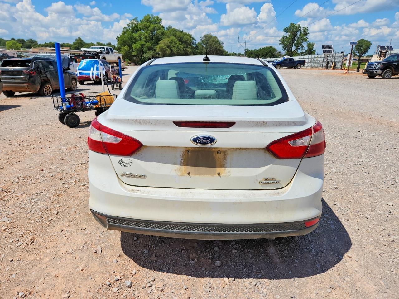 2012 Ford Focus Sel White vin: 1FAHP3H28CL424170