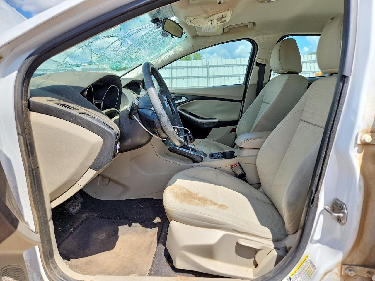 2012 Ford Focus Sel White vin: 1FAHP3H28CL424170