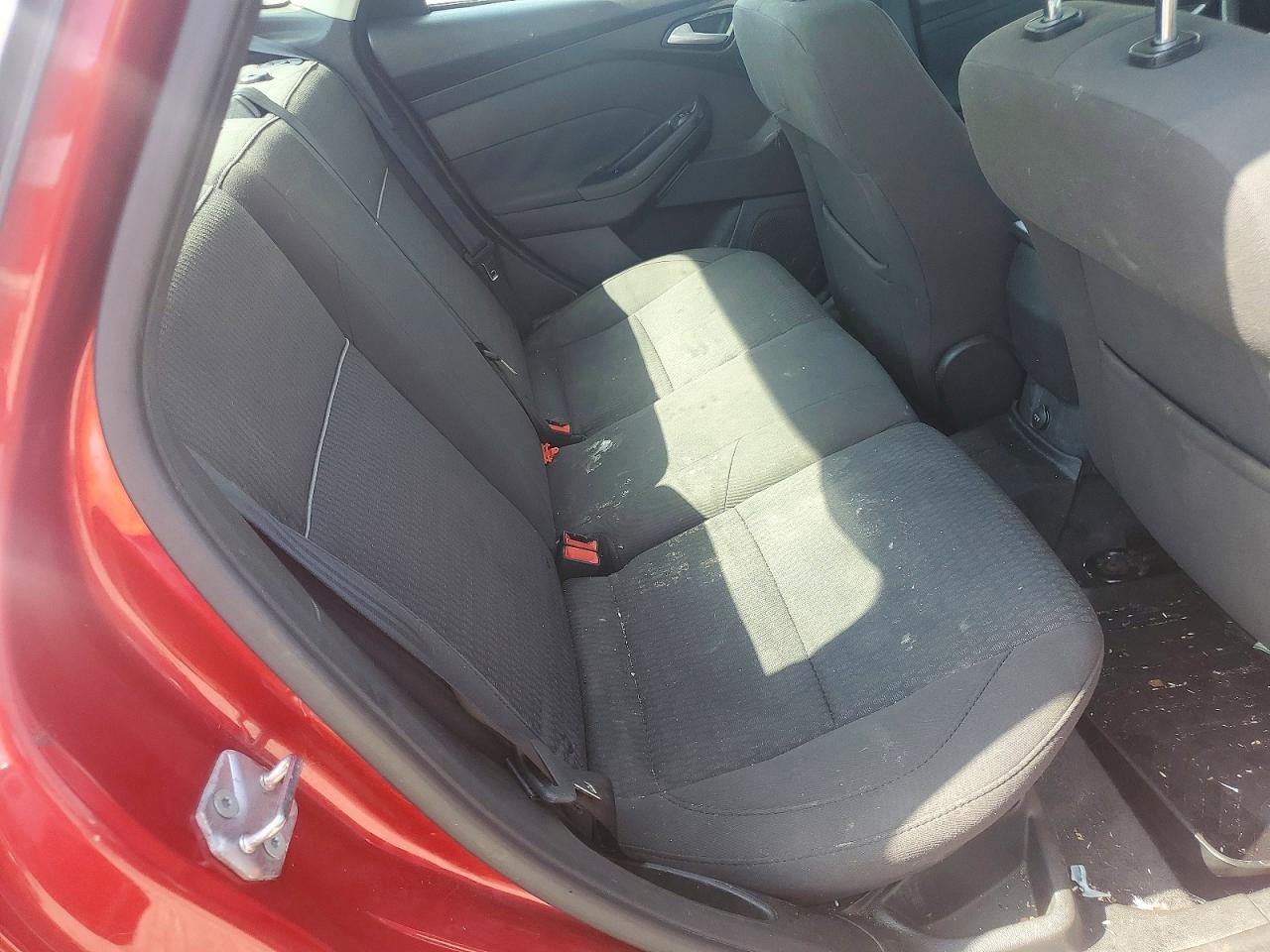 2012 Ford Focus Sel Red vin: 1FAHP3H29CL294237