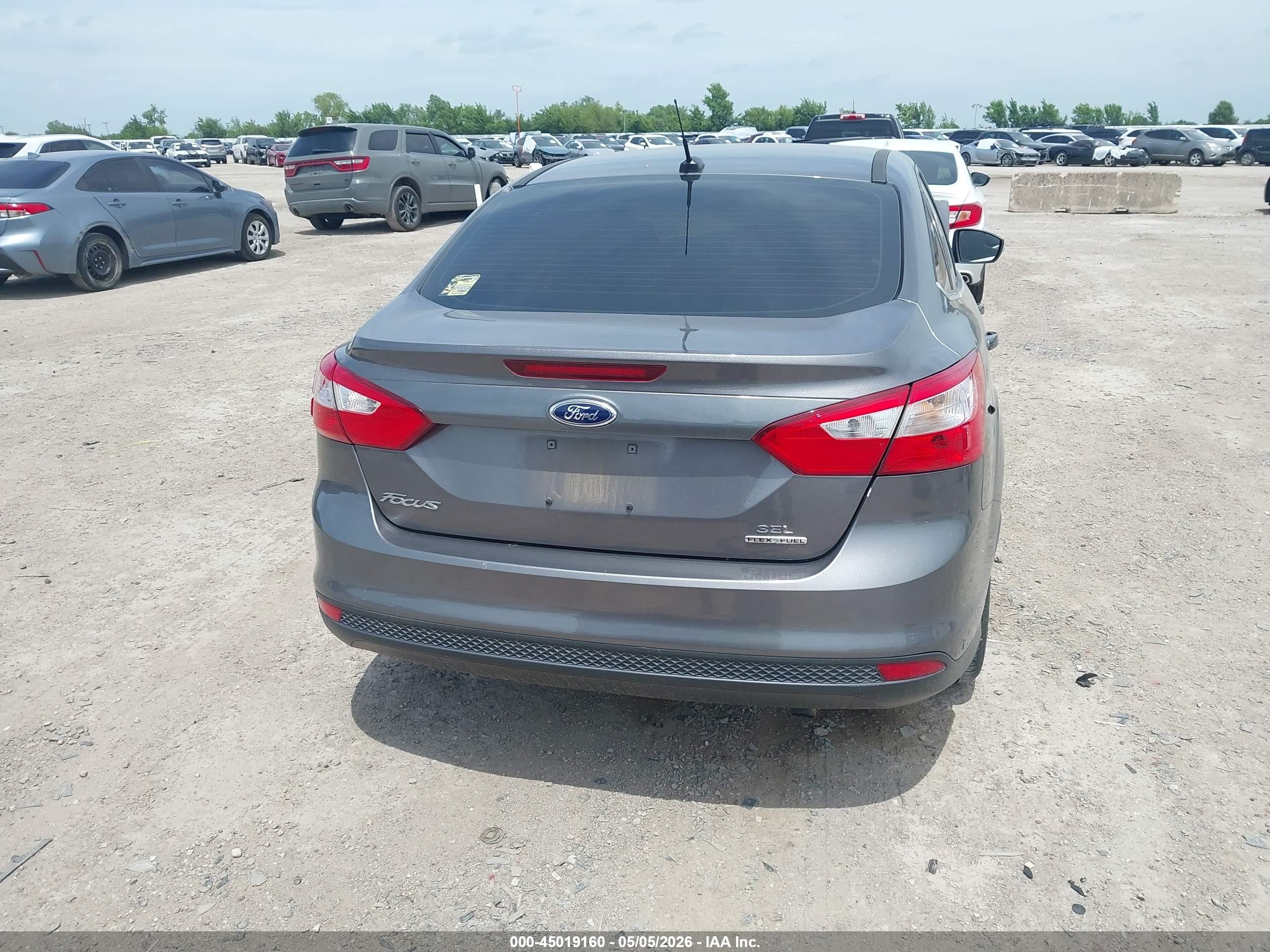 2012 Ford Focus Sel Серый vin: 1FAHP3H29CL410858