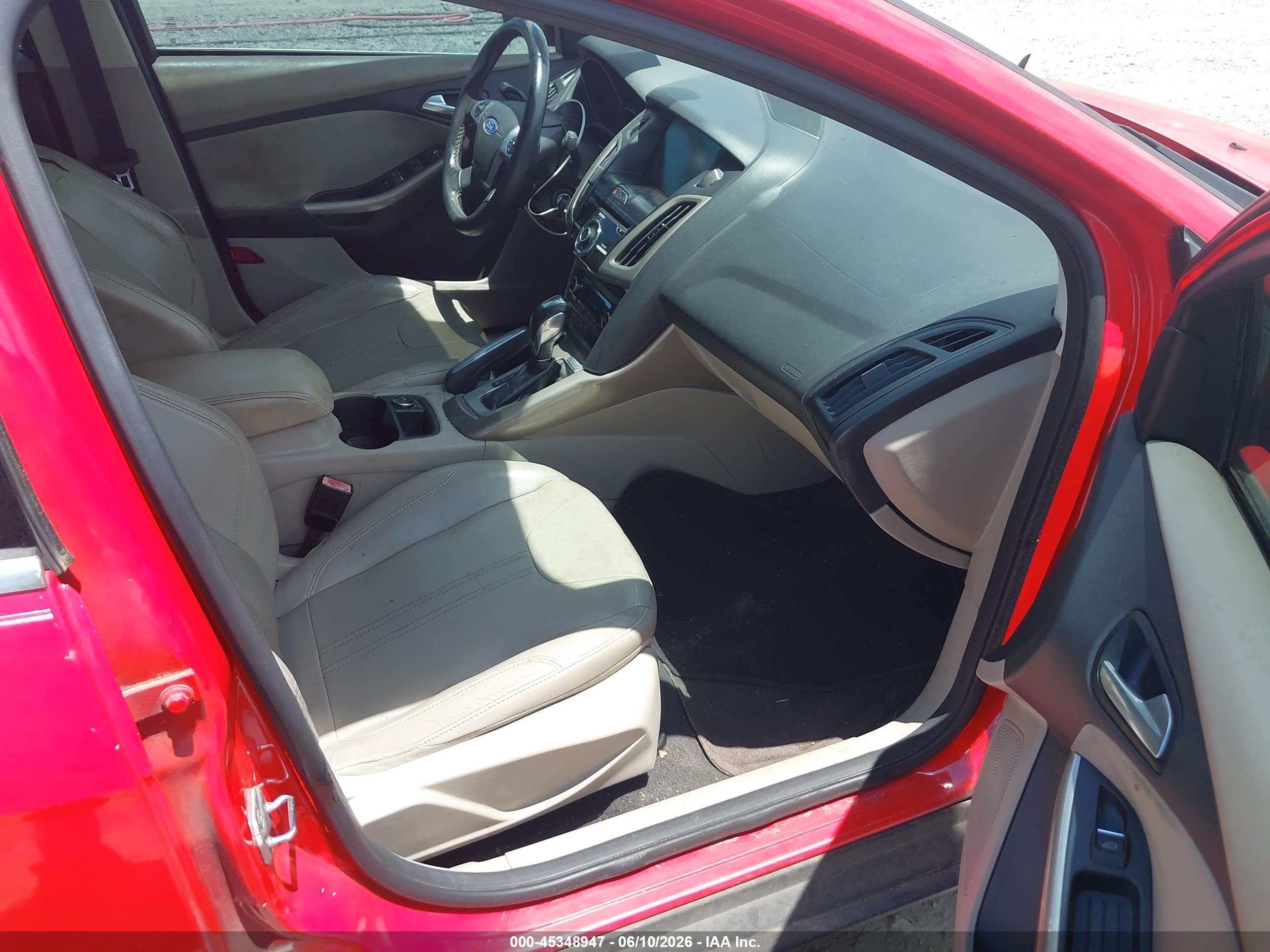 2012 Ford Focus Sel Red vin: 1FAHP3H29CL444525