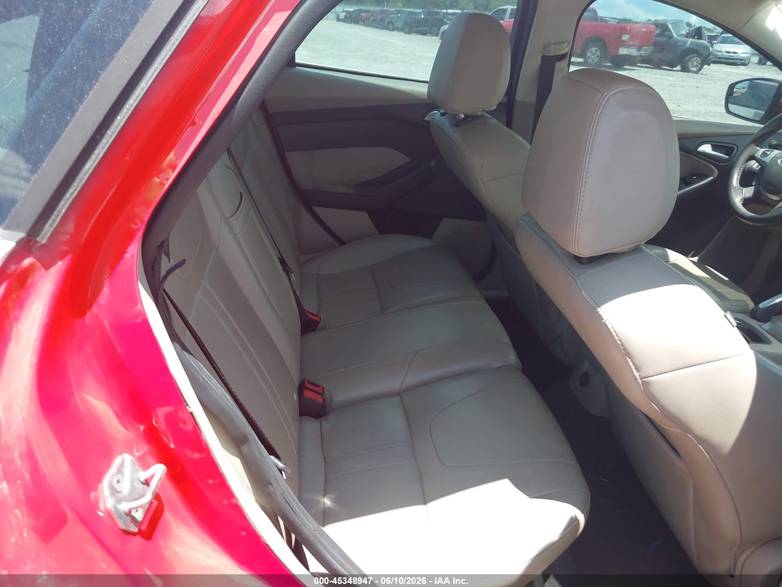 2012 Ford Focus Sel Red vin: 1FAHP3H29CL444525