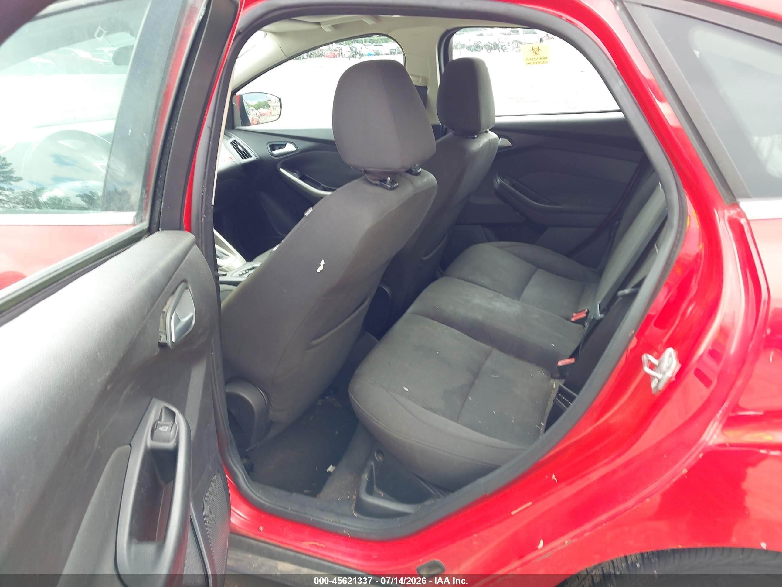 2012 Ford Focus Sel Red vin: 1FAHP3H2XCL393178