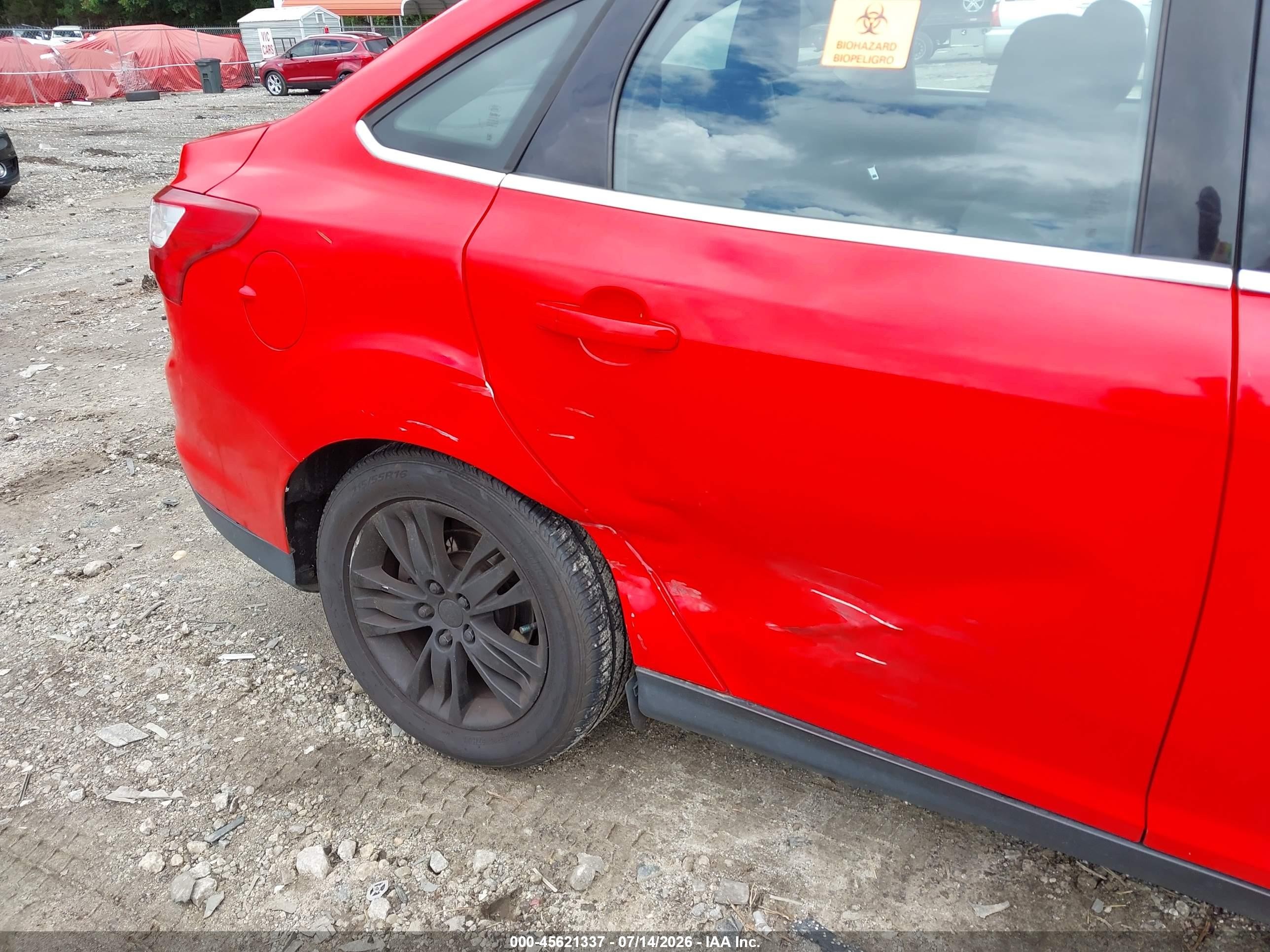 2012 Ford Focus Sel Red vin: 1FAHP3H2XCL393178