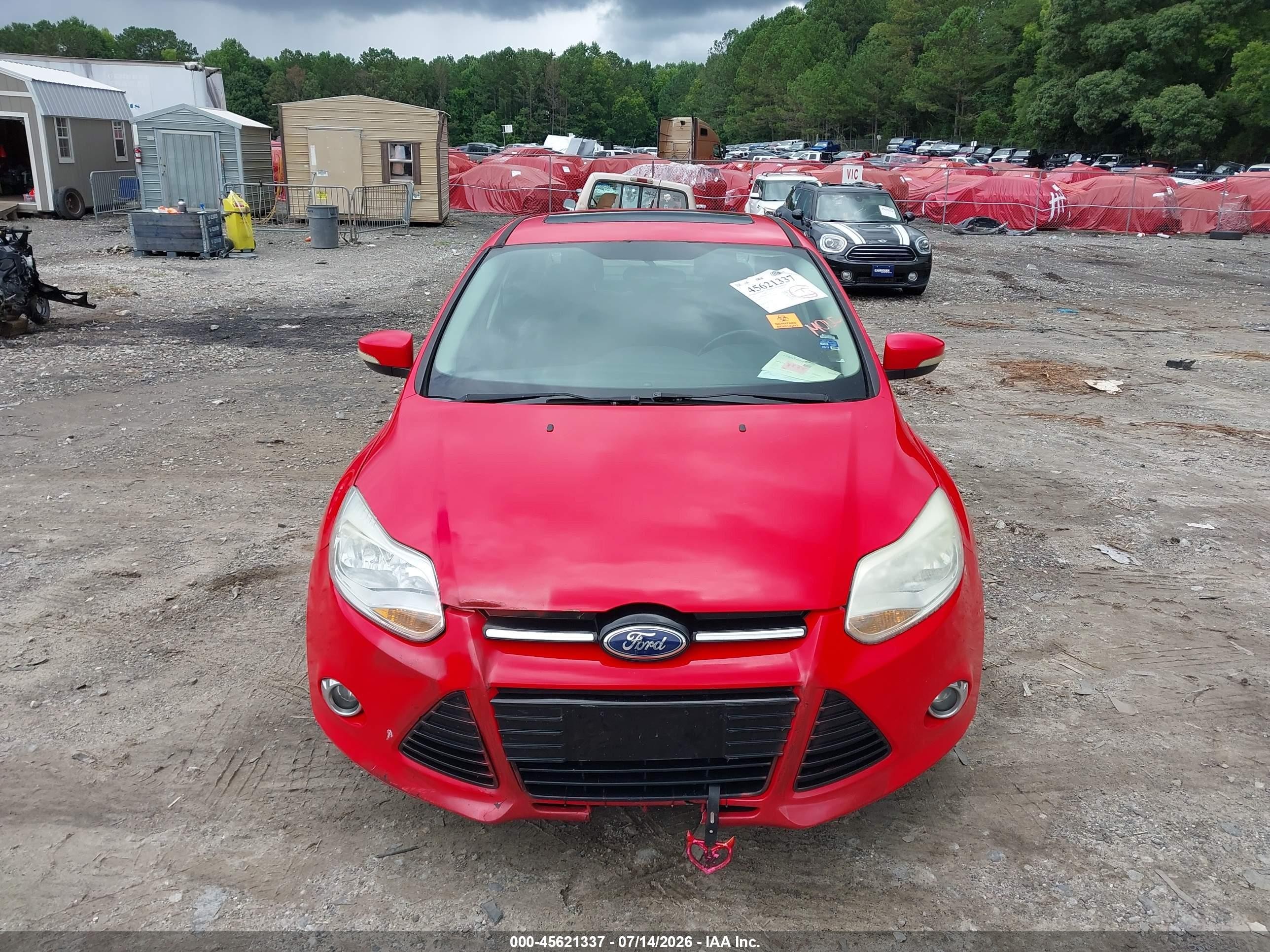 2012 Ford Focus Sel Red vin: 1FAHP3H2XCL393178