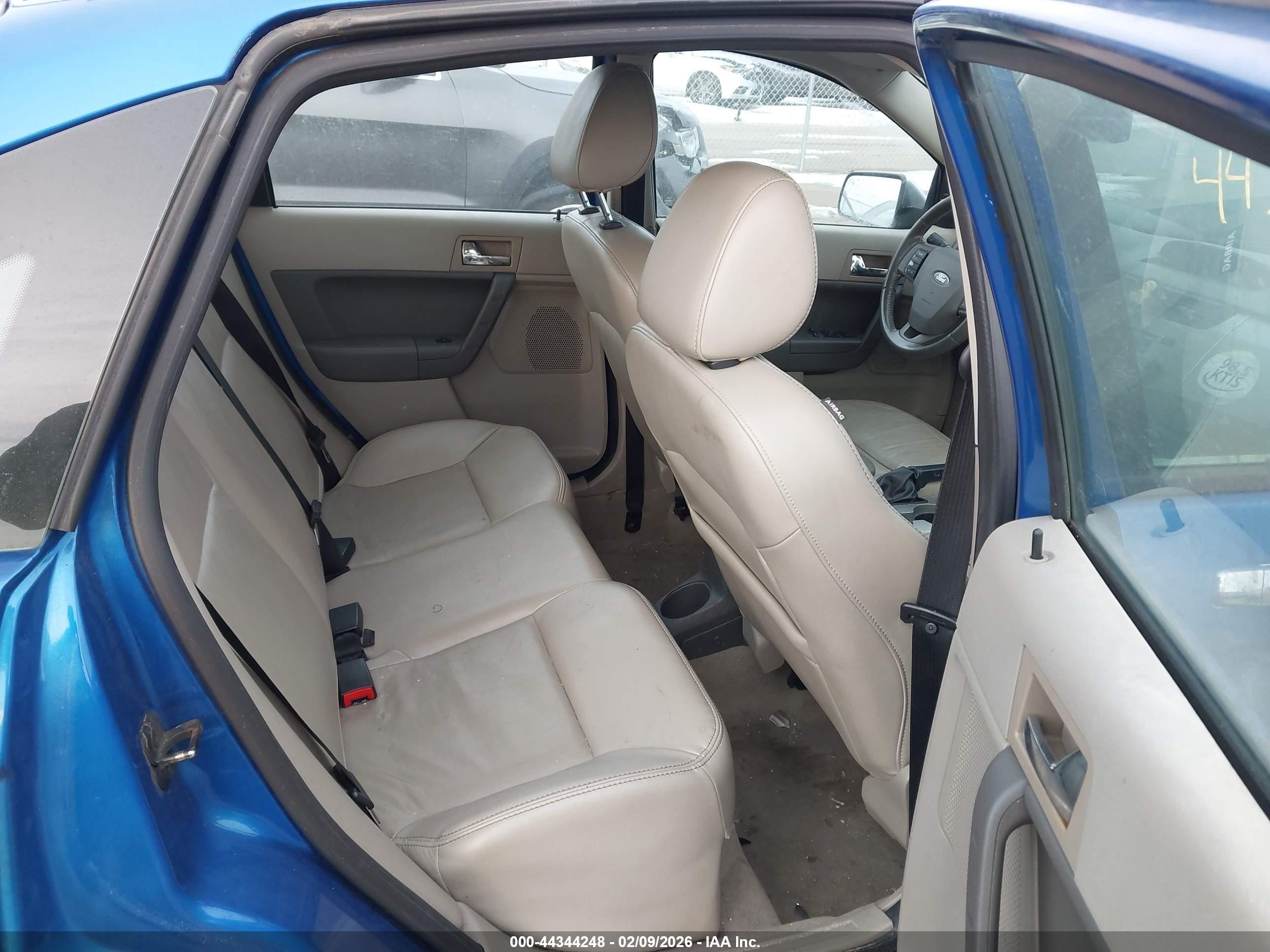 2010 Ford Focus Sel Синий vin: 1FAHP3HN0AW227709