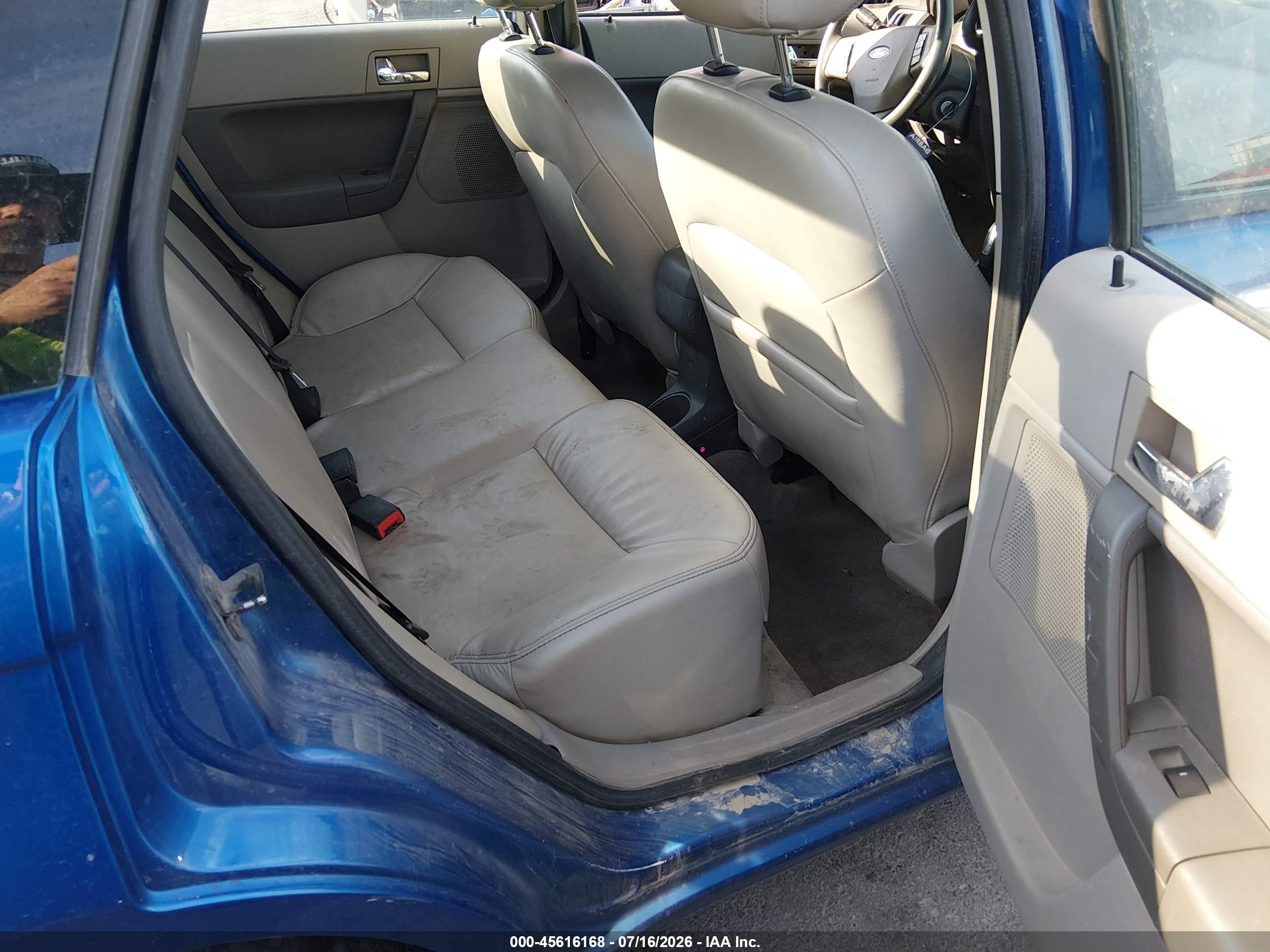 2010 Ford Focus Sel Синий vin: 1FAHP3HN0AW273993