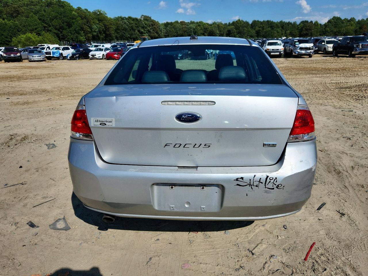 2011 Ford Focus Sel Серебряный vin: 1FAHP3HN0BW135324