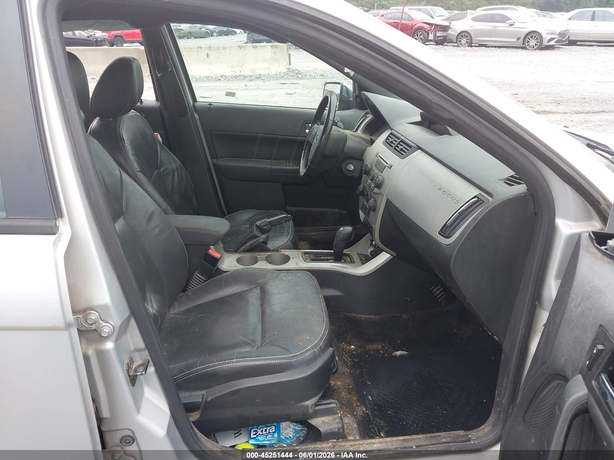 2011 Ford Focus Sel Silver vin: 1FAHP3HN0BW158876
