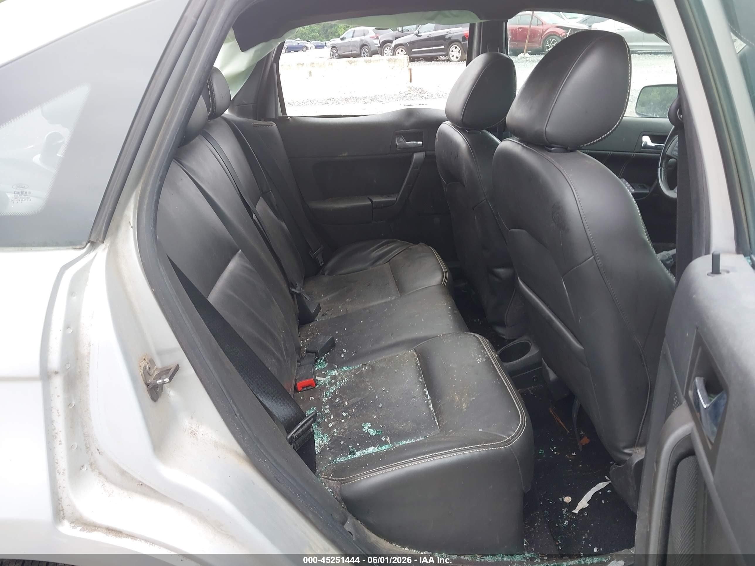 2011 Ford Focus Sel Silver vin: 1FAHP3HN0BW158876
