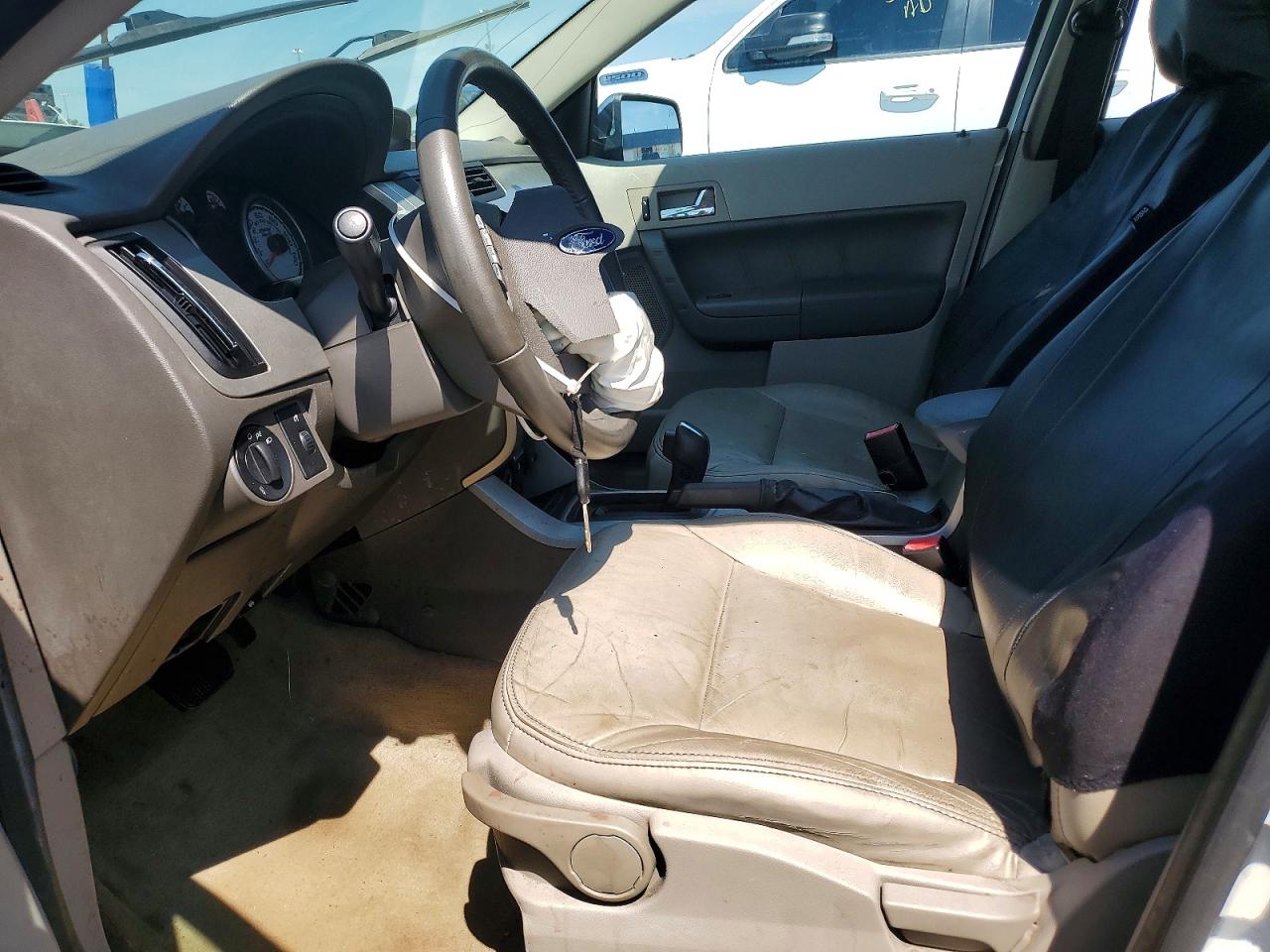 2010 Ford Focus Sel White vin: 1FAHP3HN1AW170520