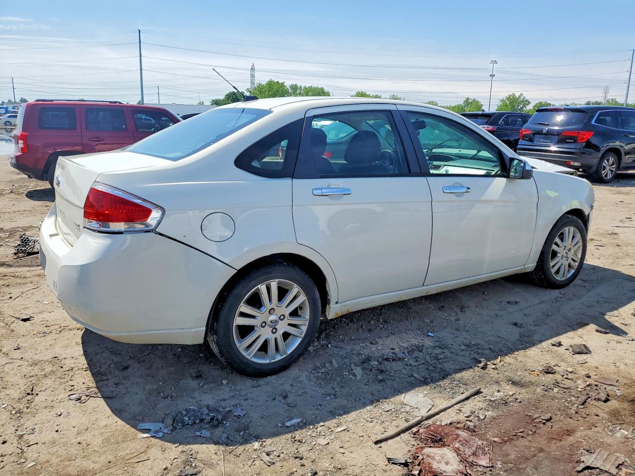 2010 Ford Focus Sel White vin: 1FAHP3HN1AW170520