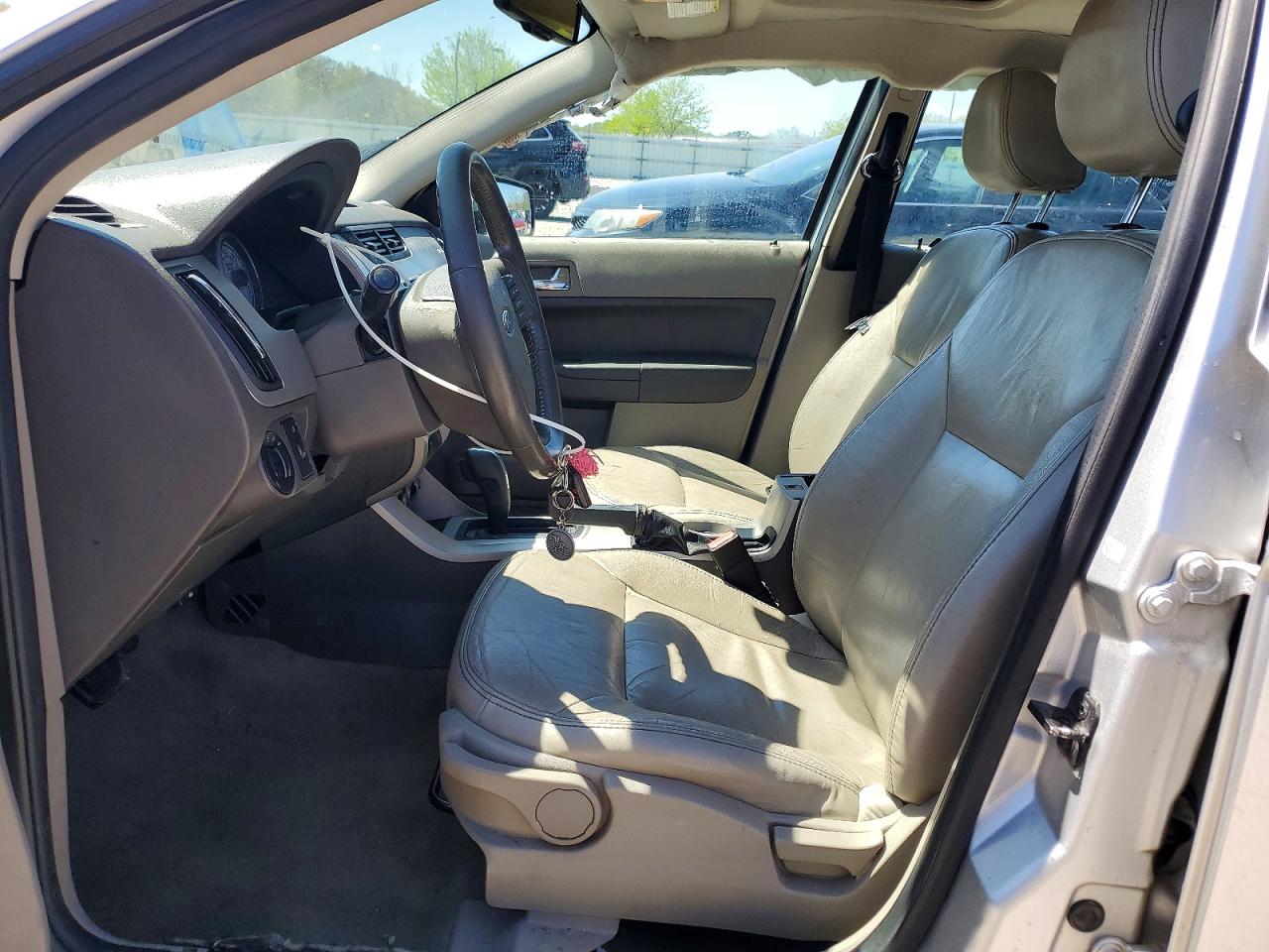 2010 Ford Focus Sel Silver vin: 1FAHP3HN1AW212040