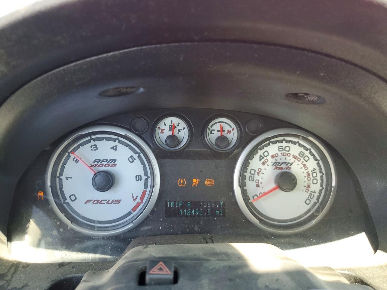 2011 Ford Focus Красный vin: 1FAHP3HN1BW167618
