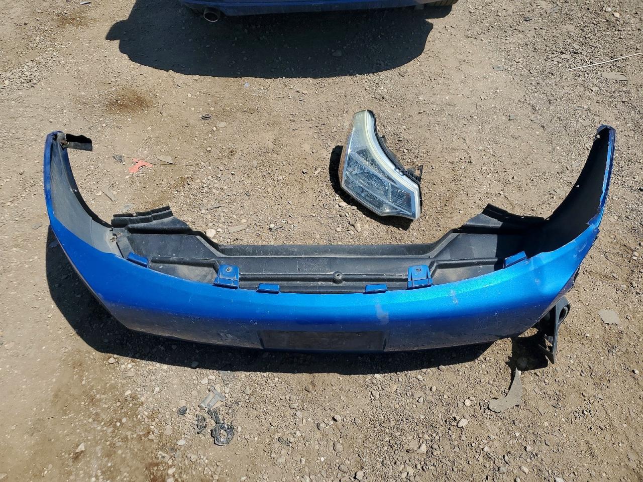 2010 Ford Focus Blue vin: 1FAHP3HN3AW195743