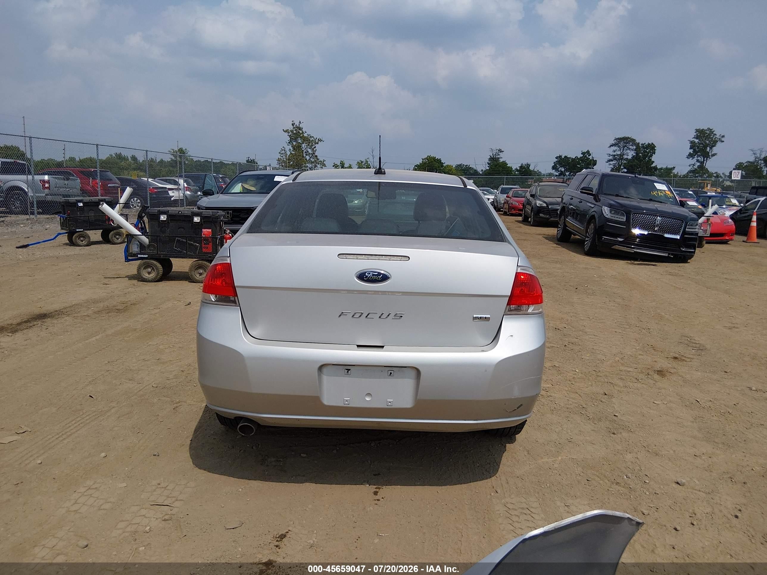 2011 Ford Focus Sel Silver vin: 1FAHP3HN3BW183898