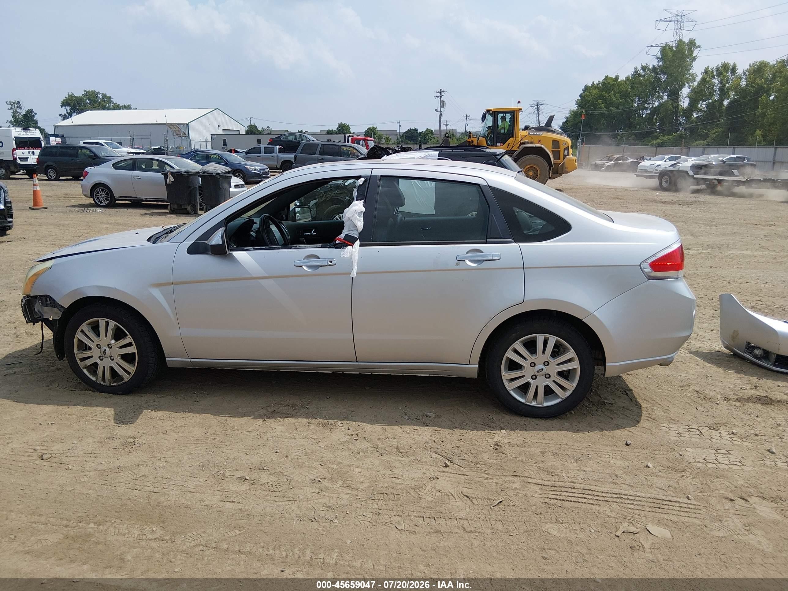 2011 Ford Focus Sel Silver vin: 1FAHP3HN3BW183898