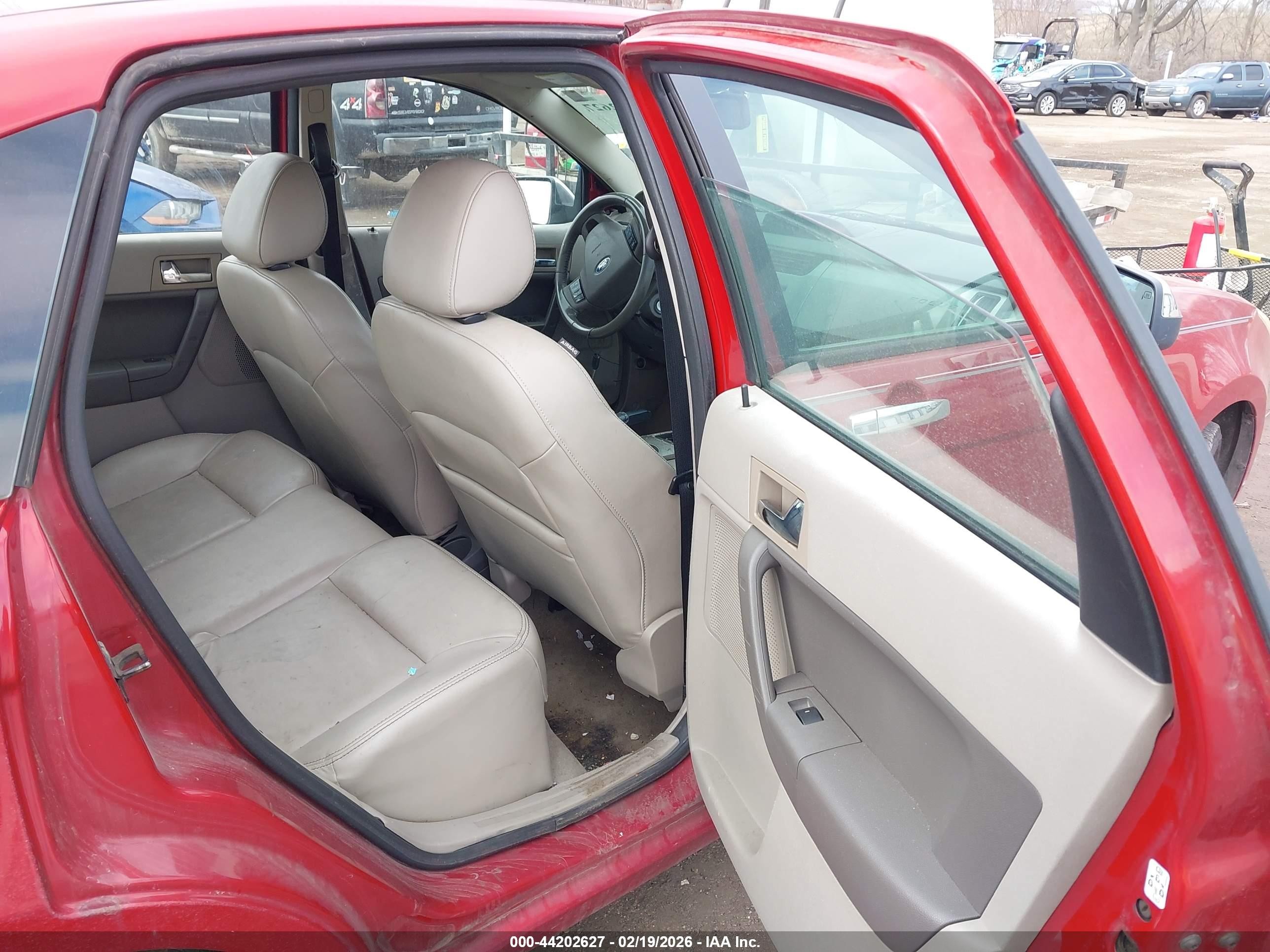 2010 Ford Focus Sel Red vin: 1FAHP3HN6AW159089