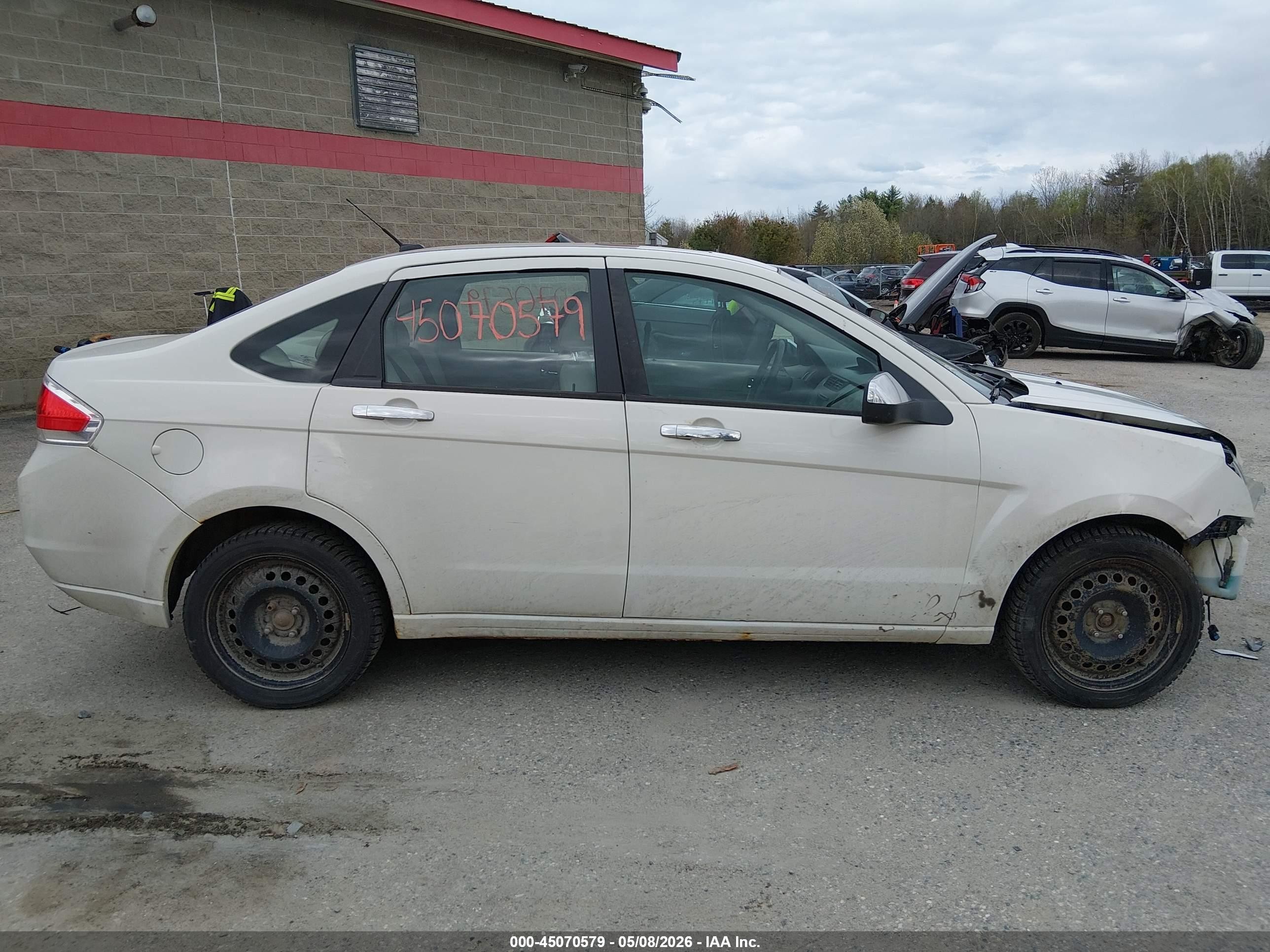 2010 Ford Focus Sel Cream vin: 1FAHP3HN6AW199446