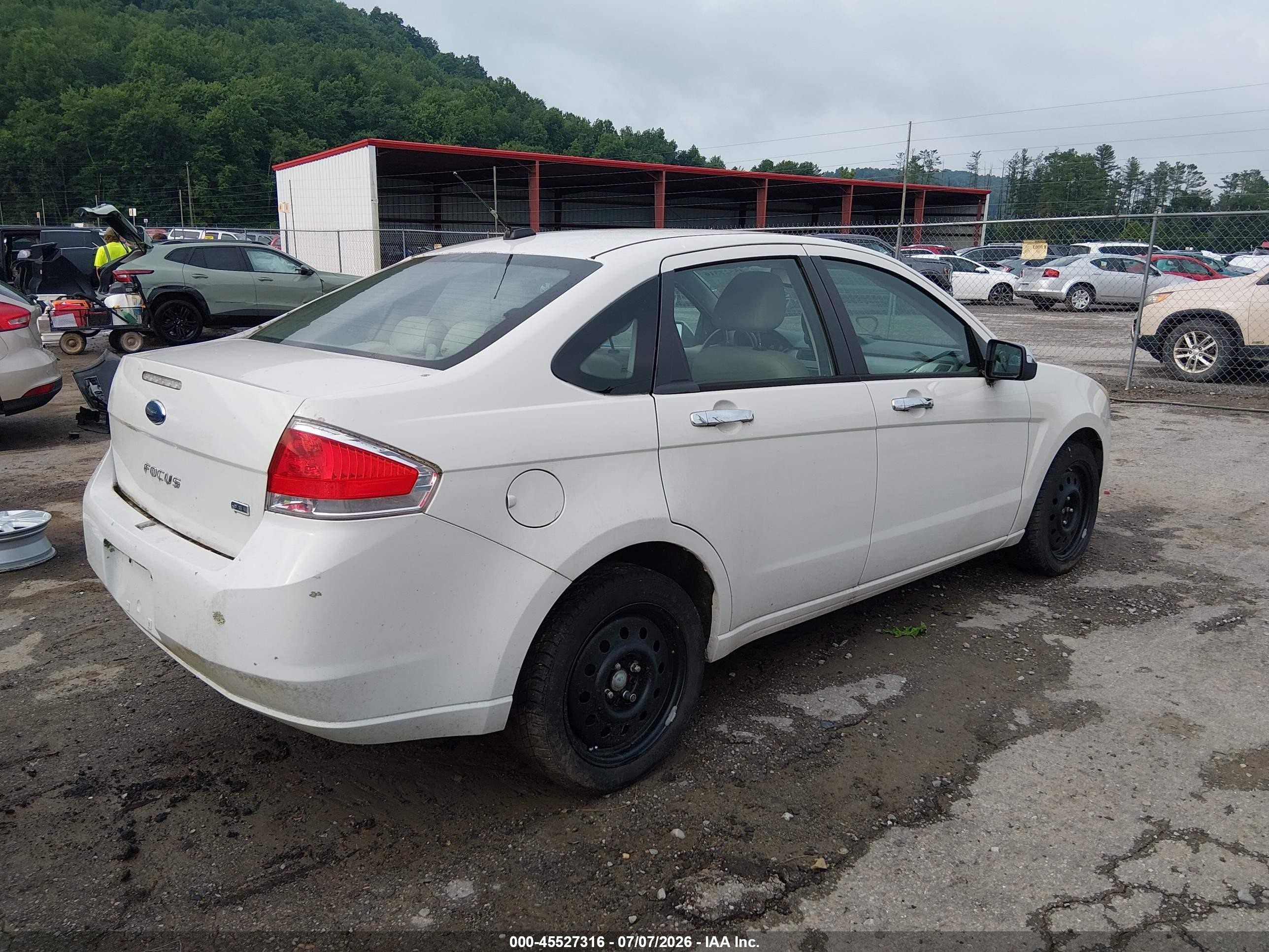 2011 Ford Focus Sel White vin: 1FAHP3HN8BW130128