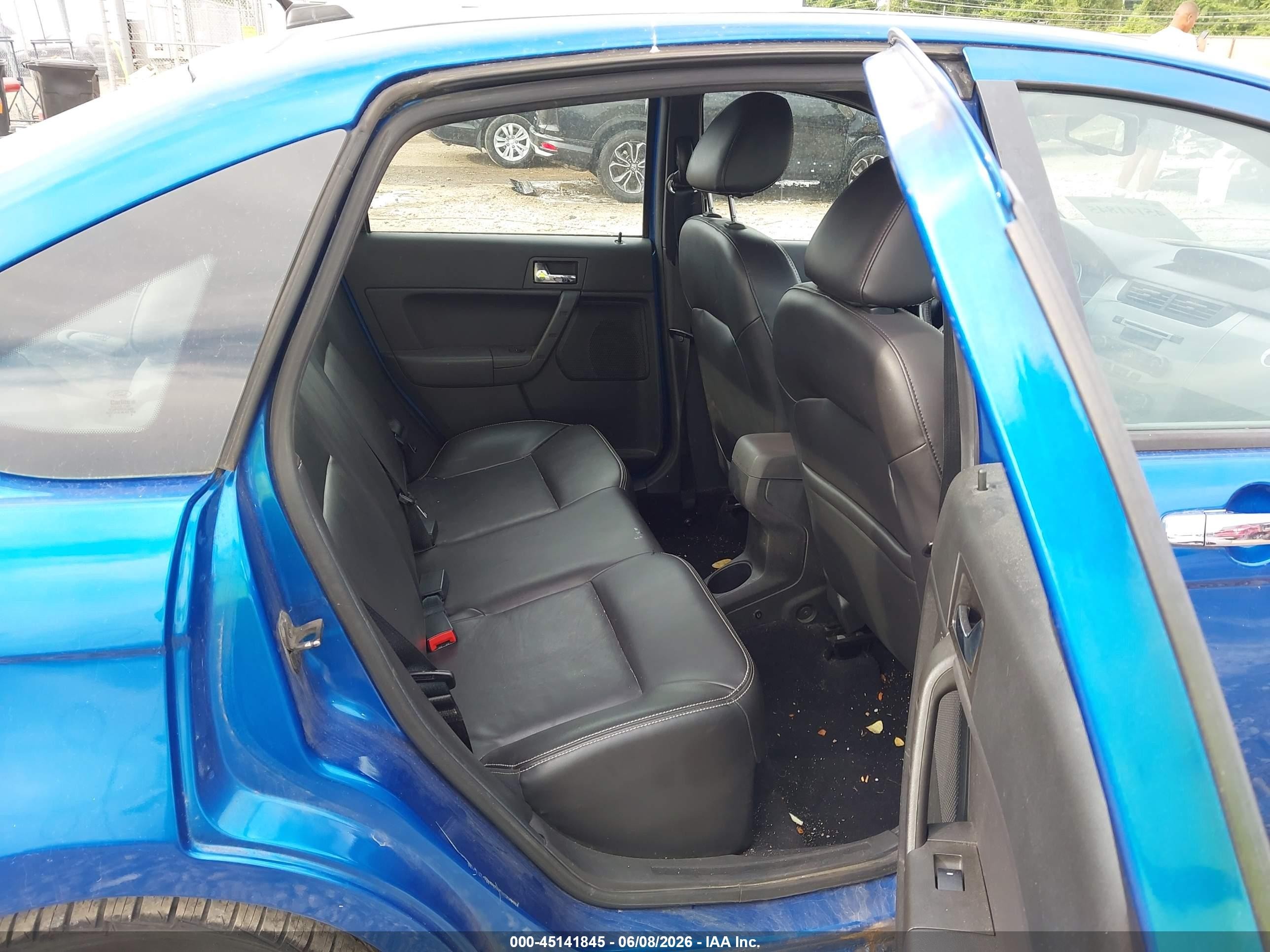 2011 Ford Focus Sel Blue vin: 1FAHP3HN9BW126167